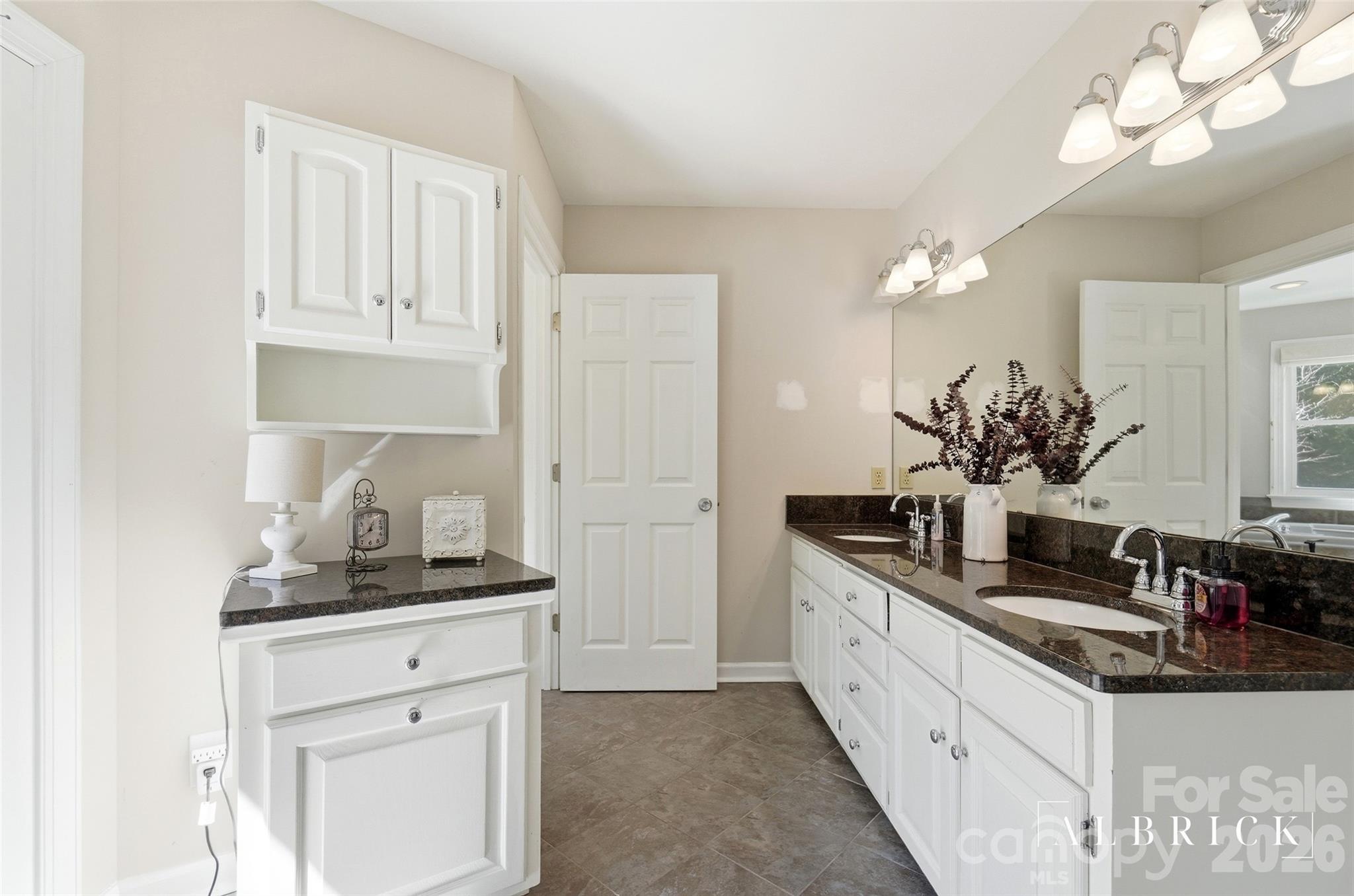 1419 Dennbriar Drive Property Photo 17
