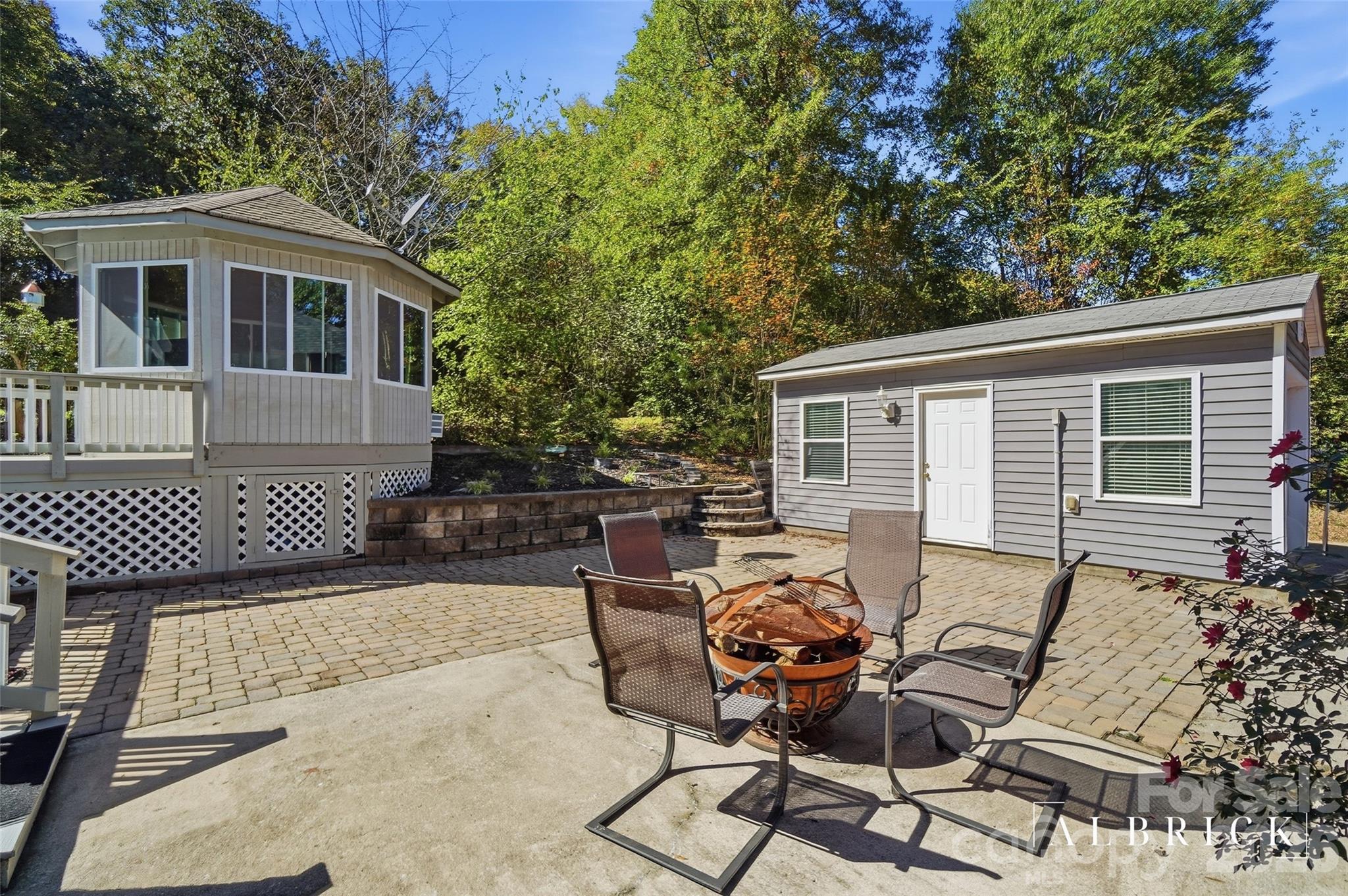 1419 Dennbriar Drive Property Photo 26