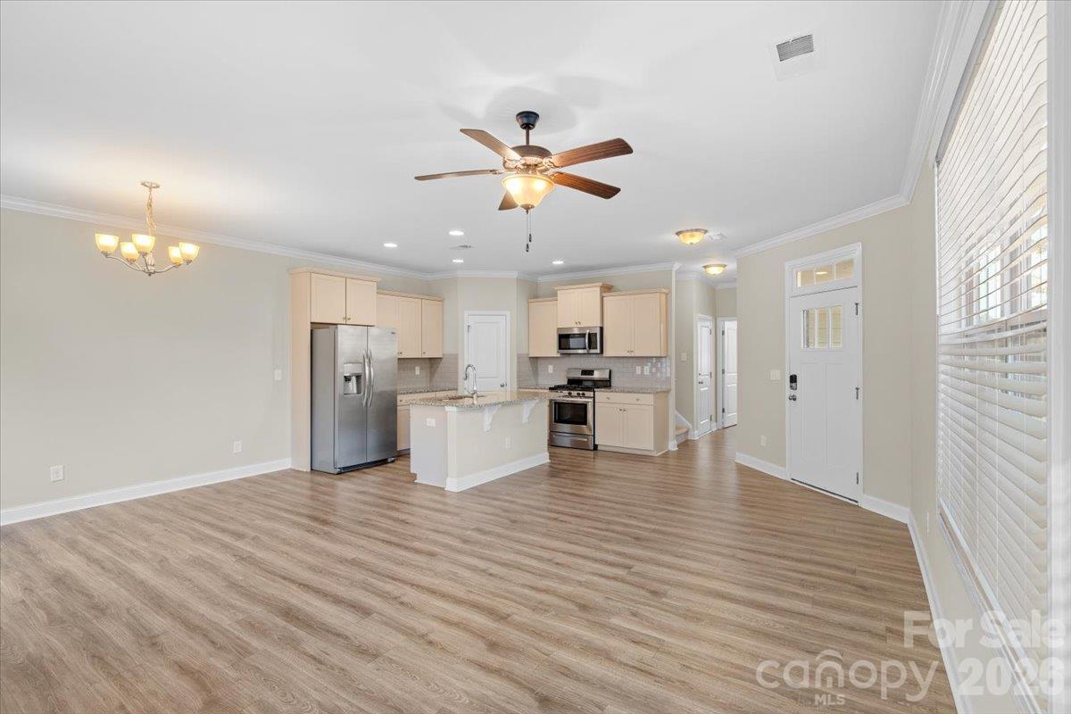 6556 Harris River Way Property Photo 5
