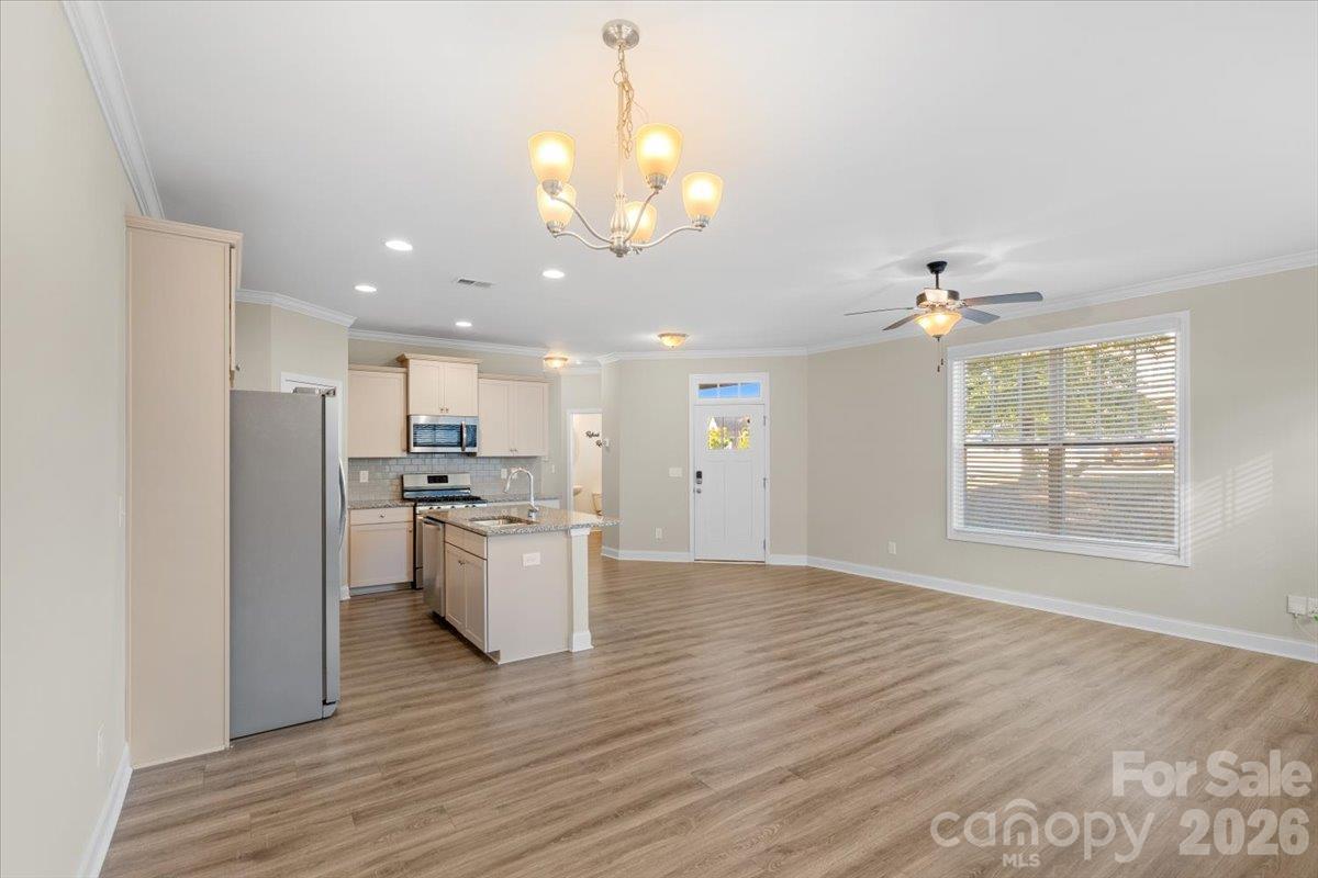 6556 Harris River Way Property Photo 6