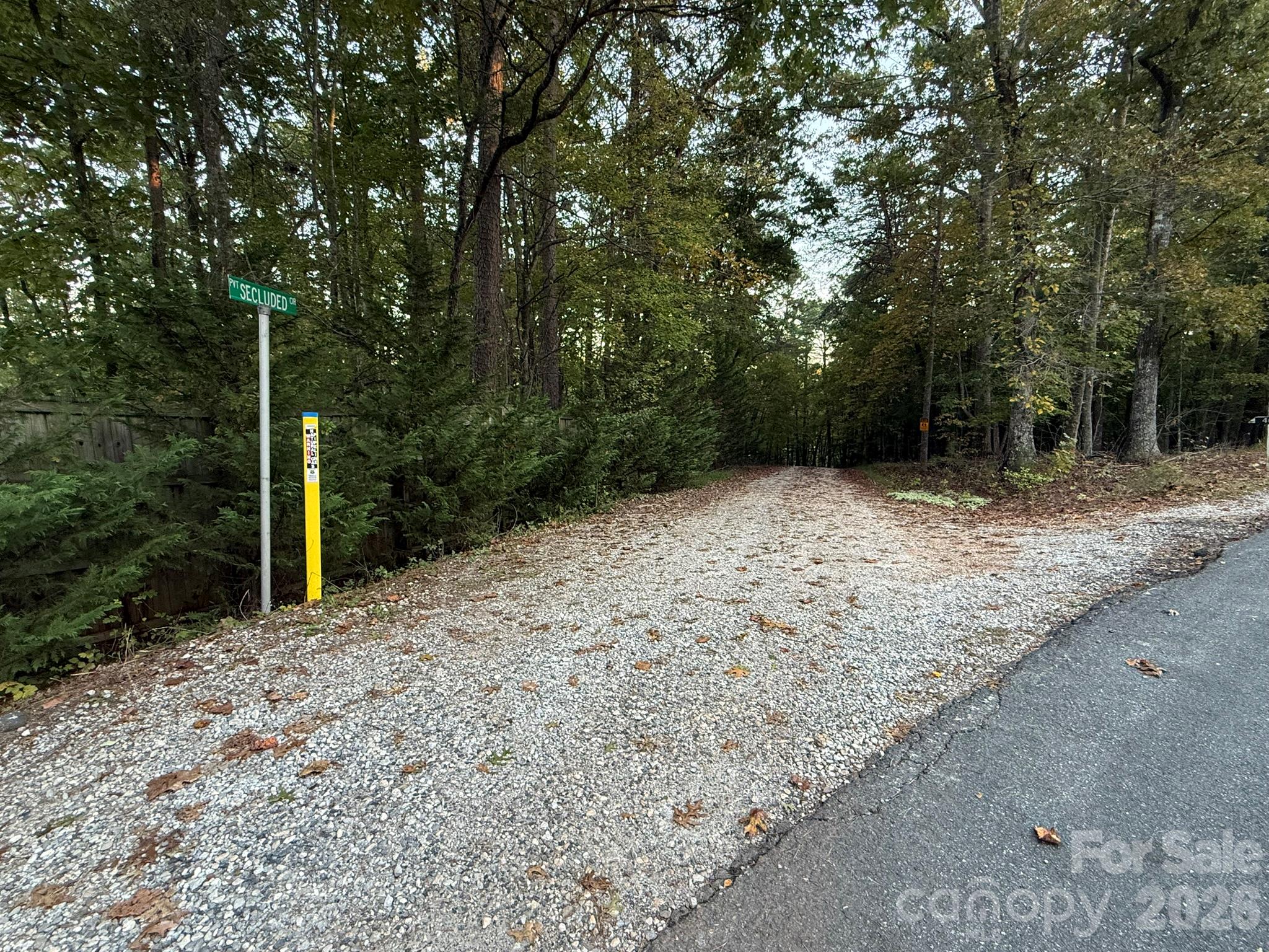 V/l Secluded Circle Property Photo 1