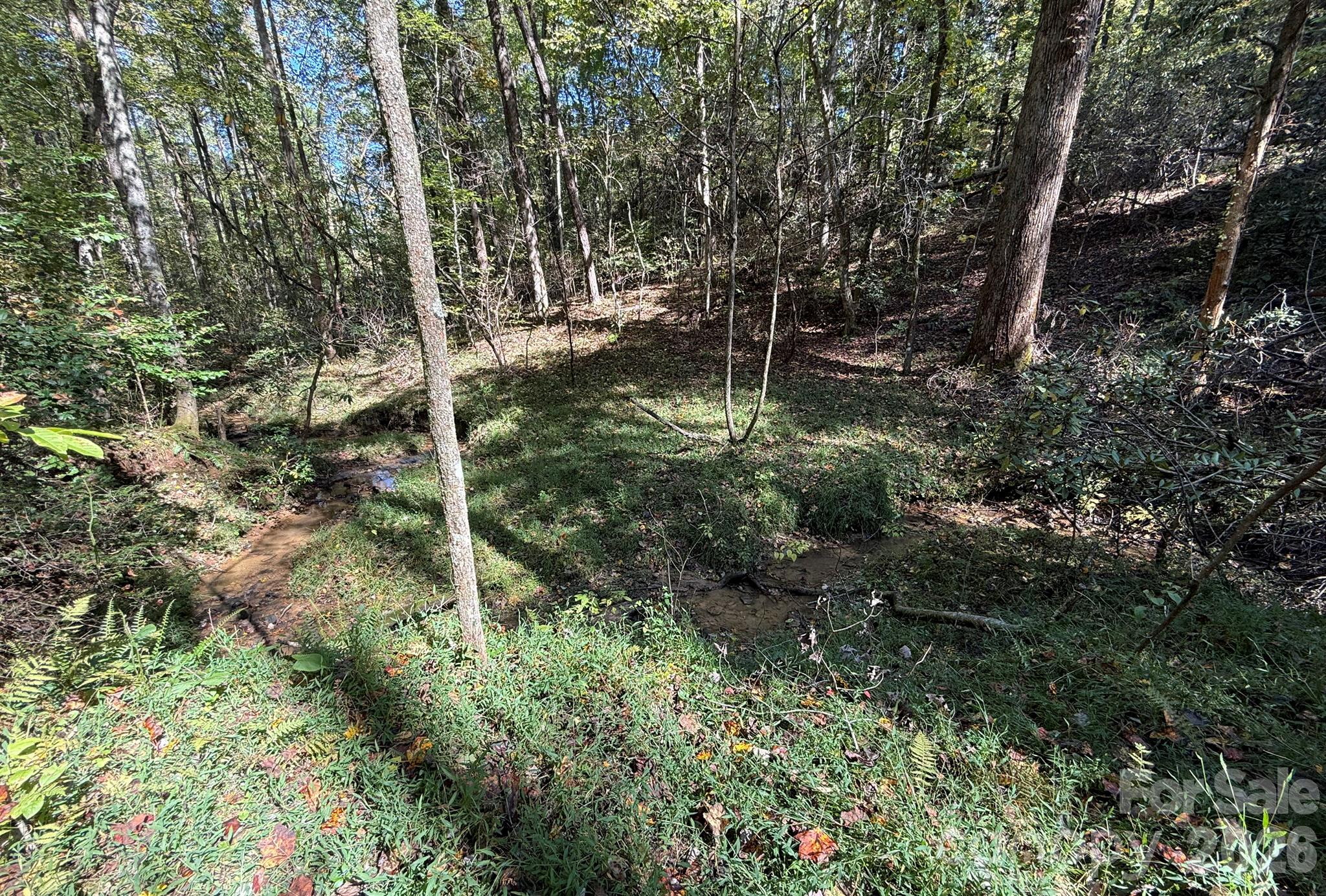 V/l Secluded Circle Property Photo 6