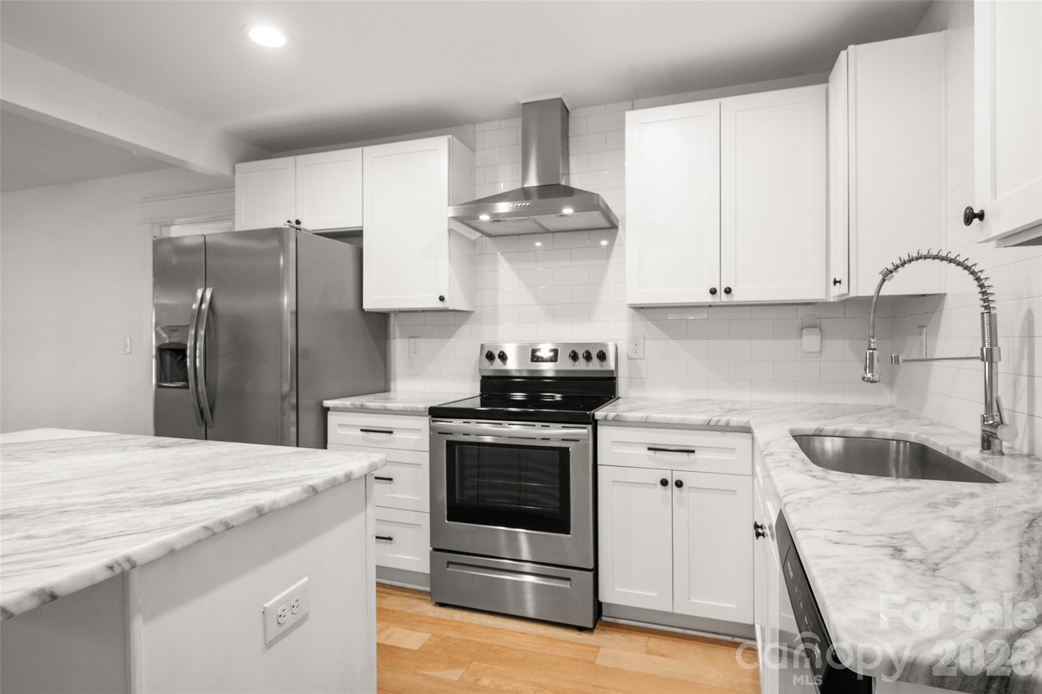 4238 Dowling Drive Property Photo 6