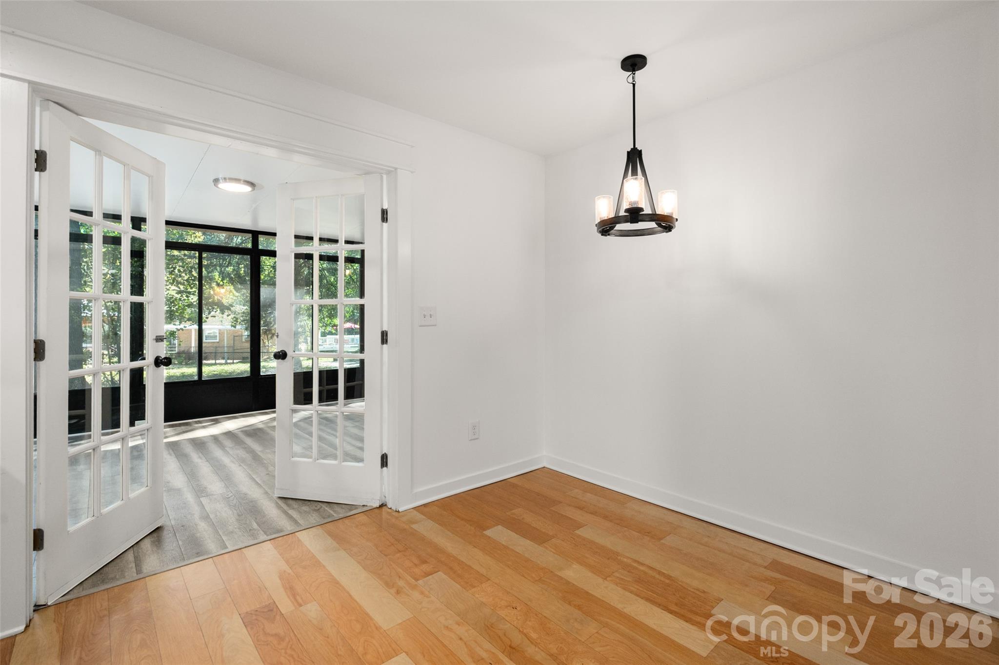 4238 Dowling Drive Property Photo 7