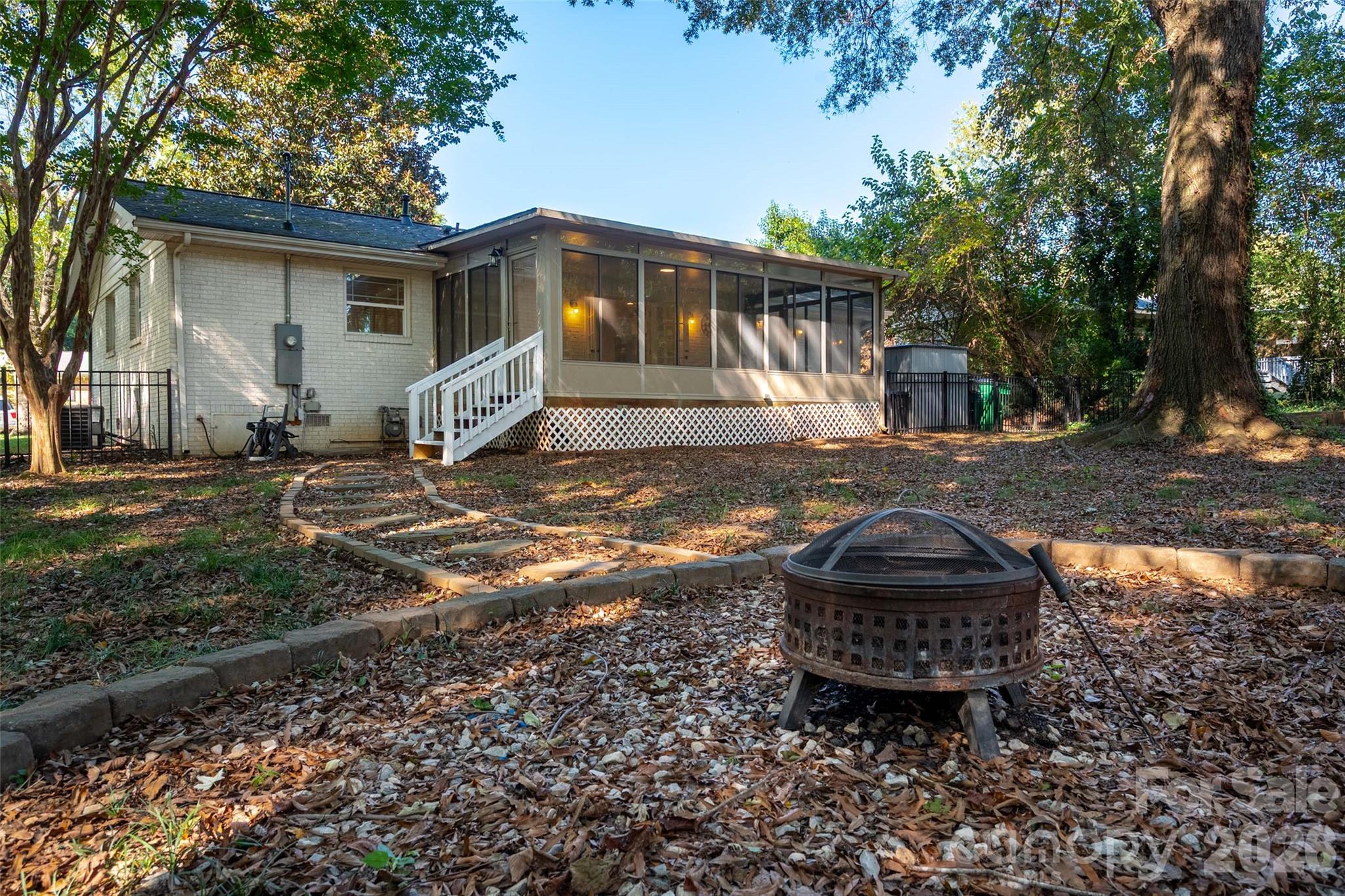 4238 Dowling Drive Property Photo 23