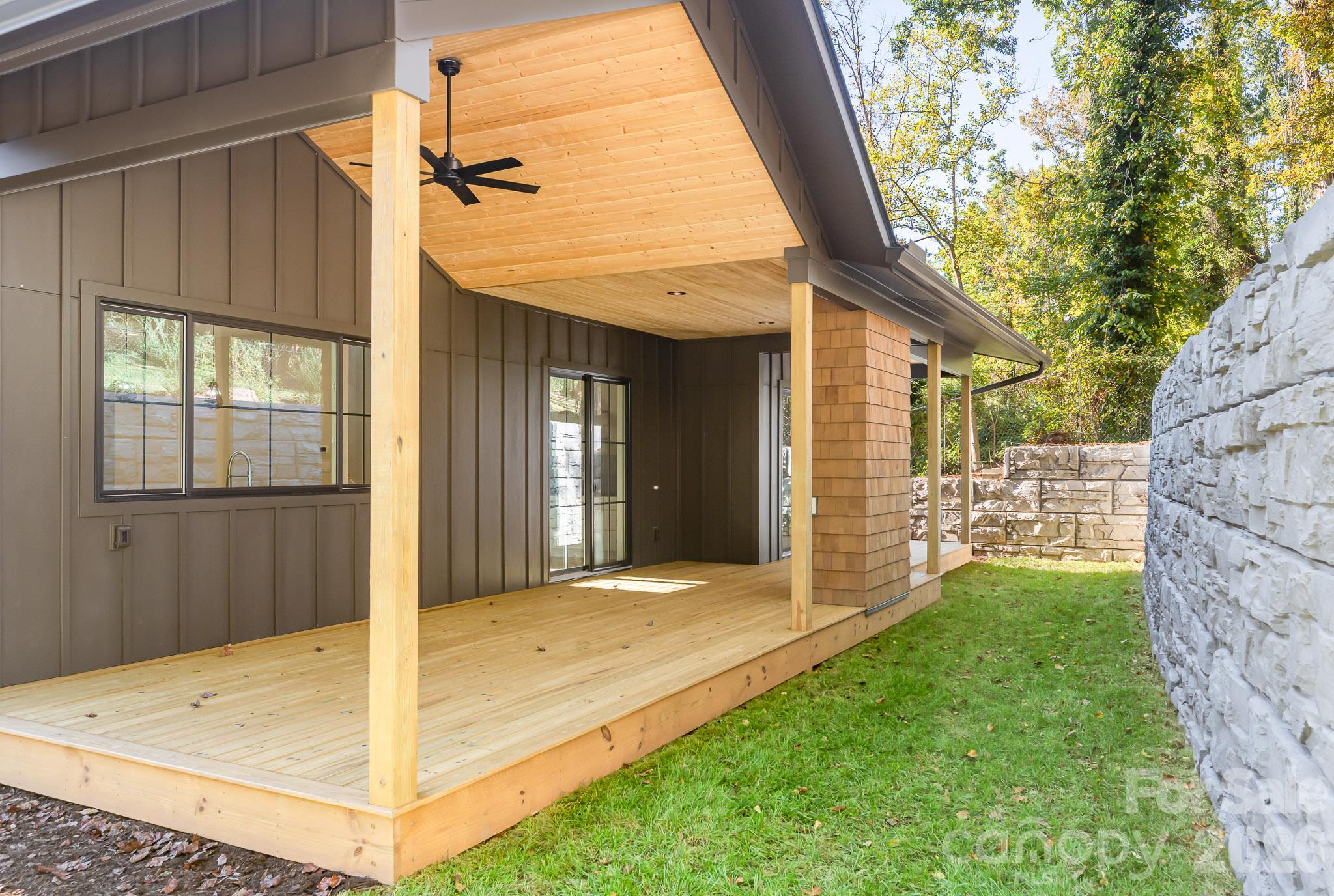 140 Walnut Street Property Photo 4