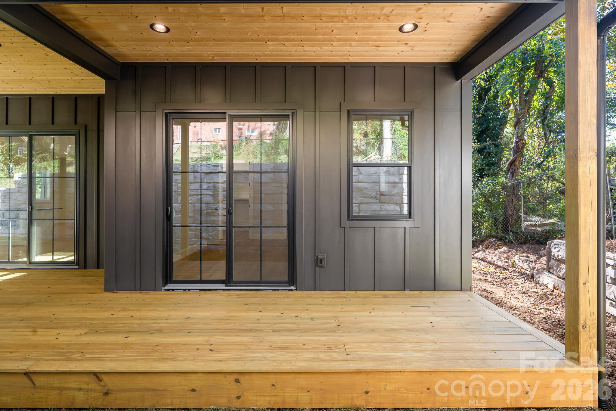 140 Walnut Street Property Photo 8
