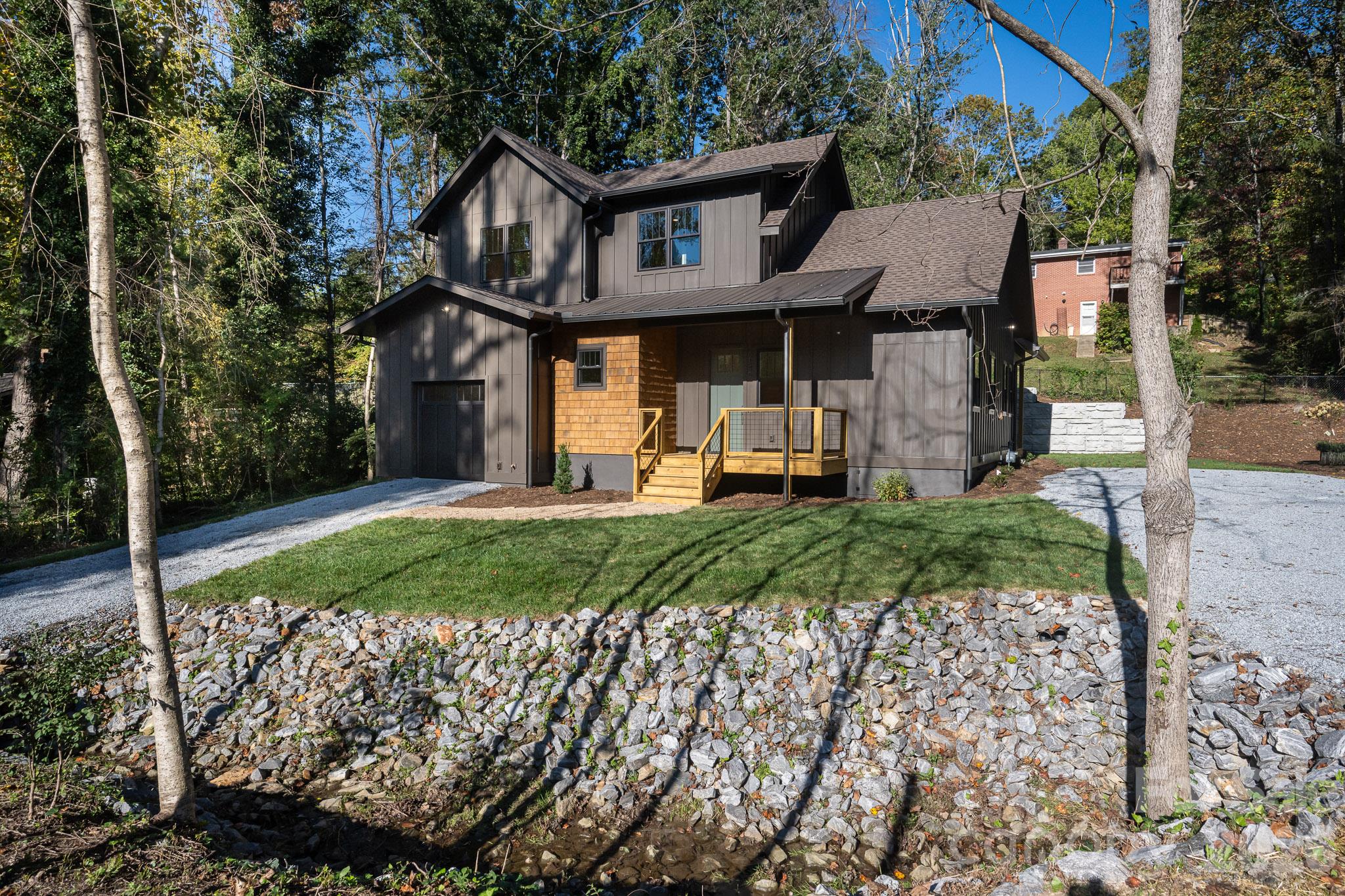 140 Walnut Street Property Photo 11