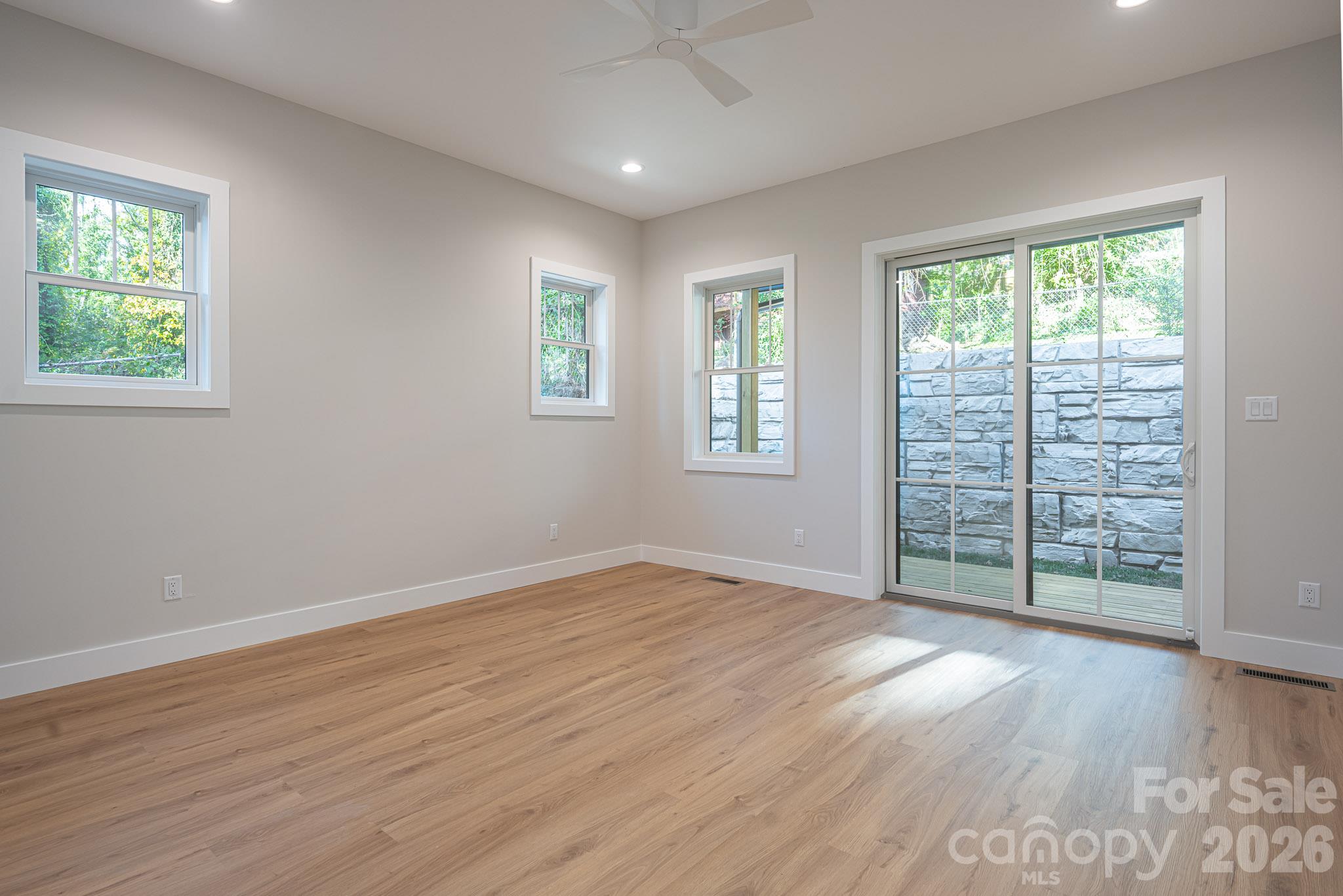 140 Walnut Street Property Photo 24