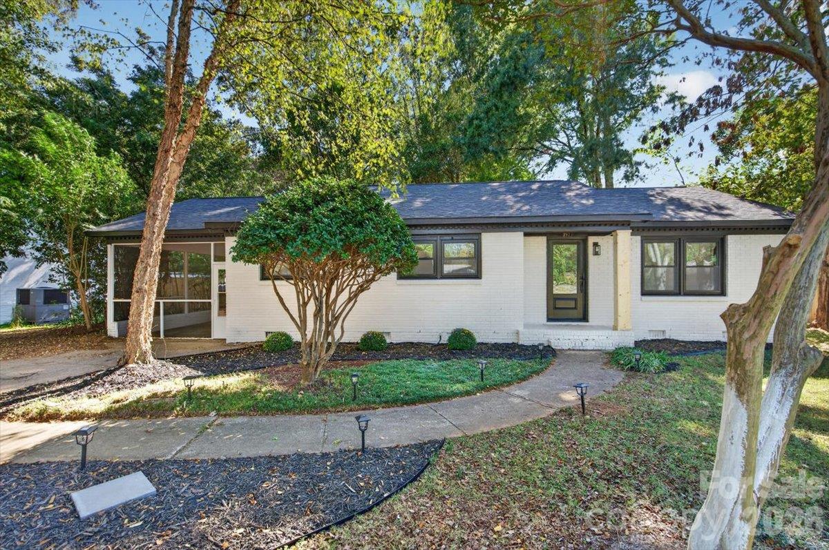 3921 Havenwood Road Property Photo 1