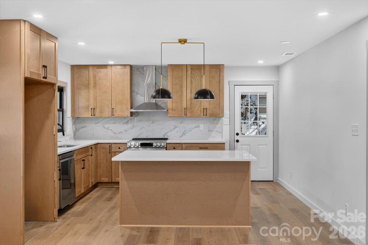 3921 Havenwood Road Property Photo 6