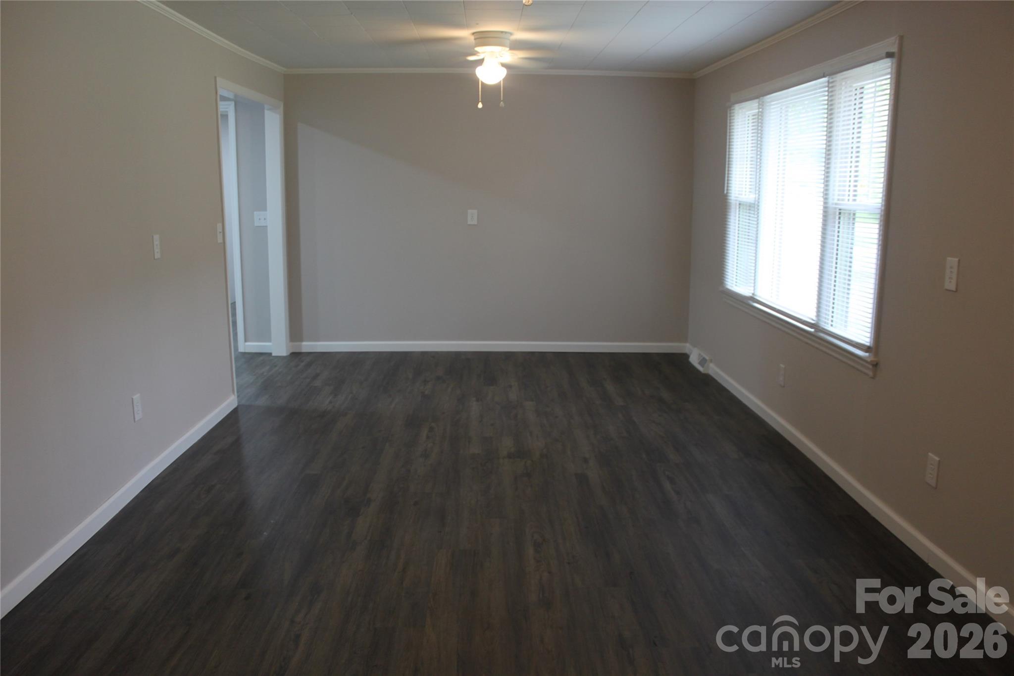 194 Crescent Drive Property Photo 10