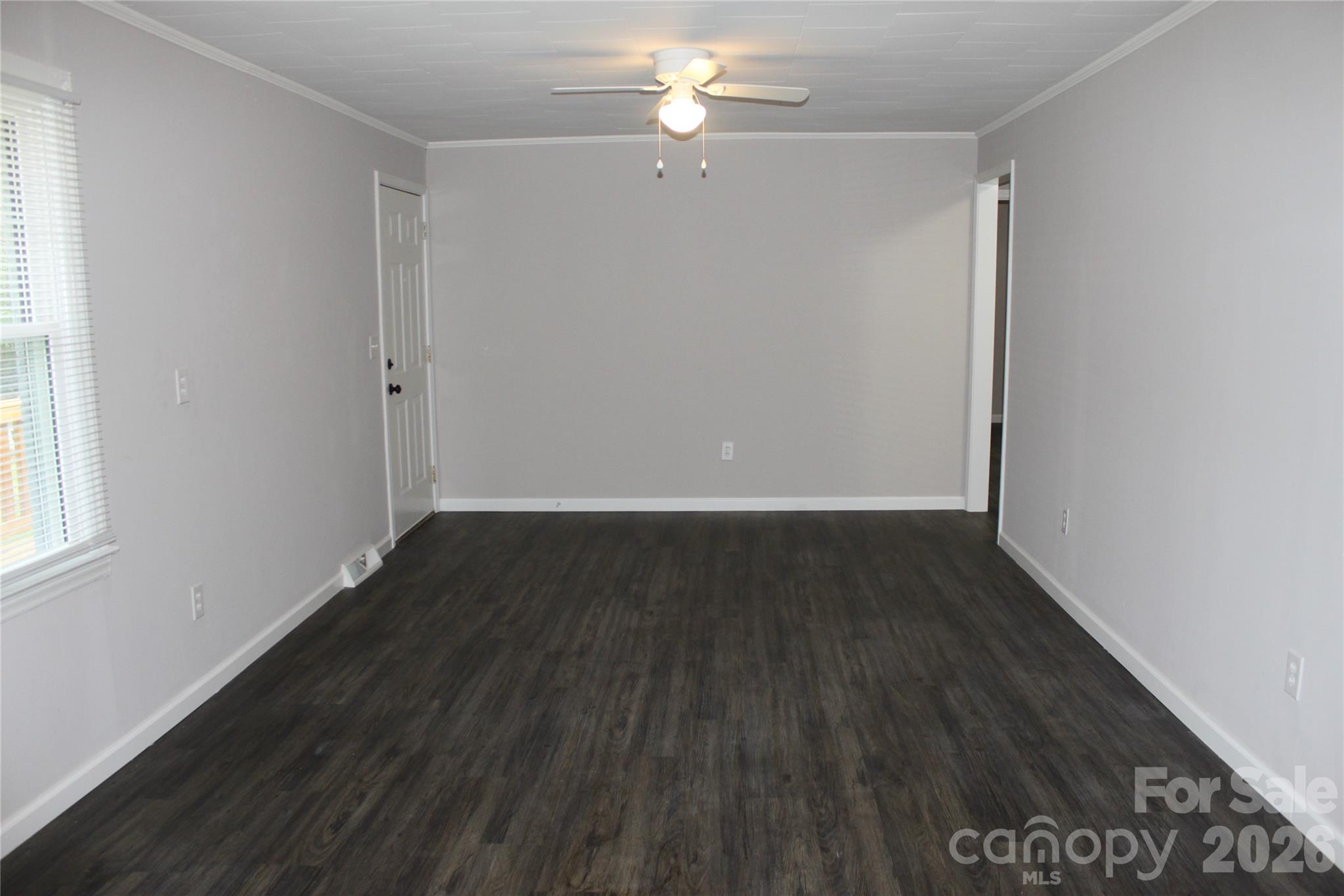 194 Crescent Drive Property Photo 11