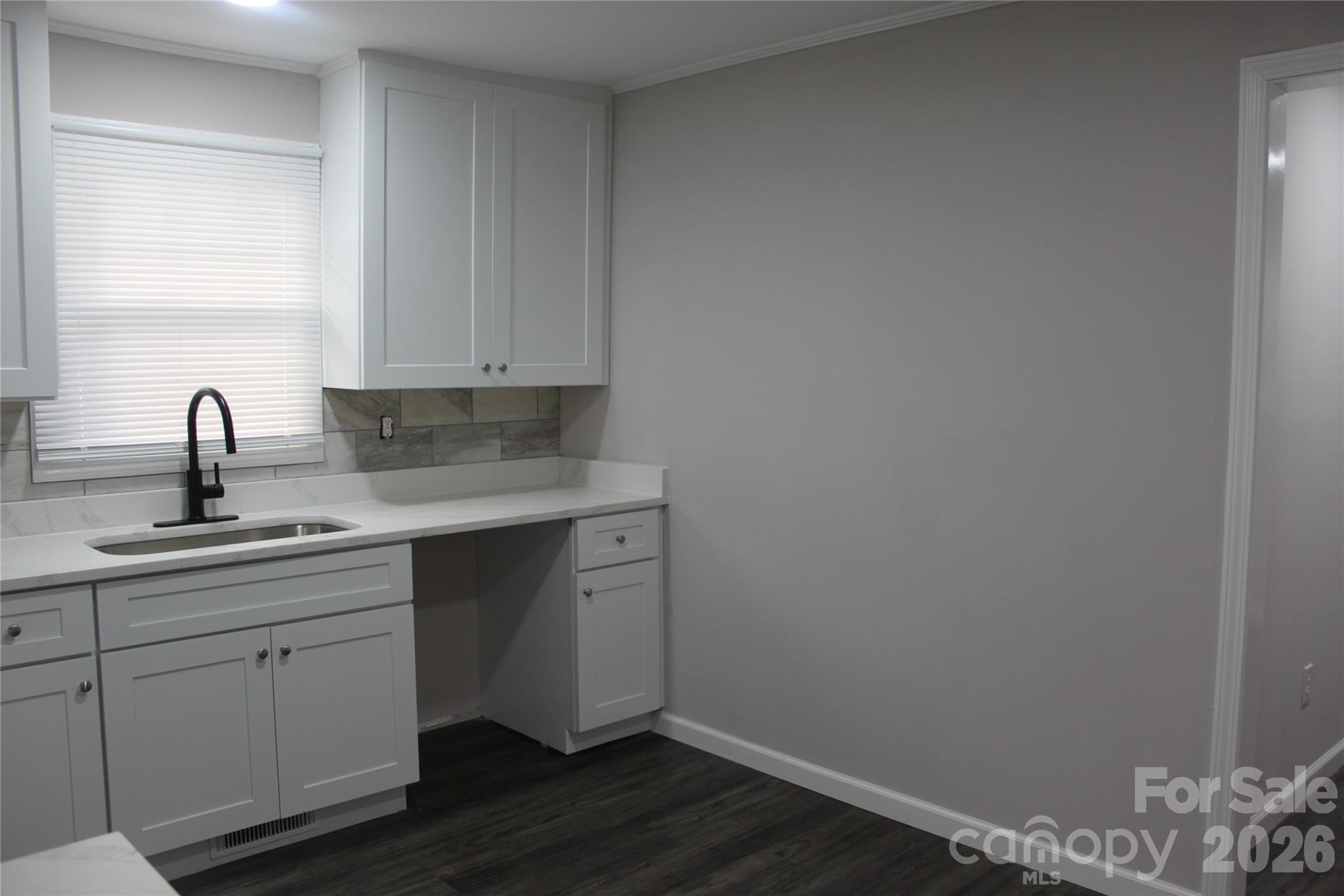 194 Crescent Drive Property Photo 14
