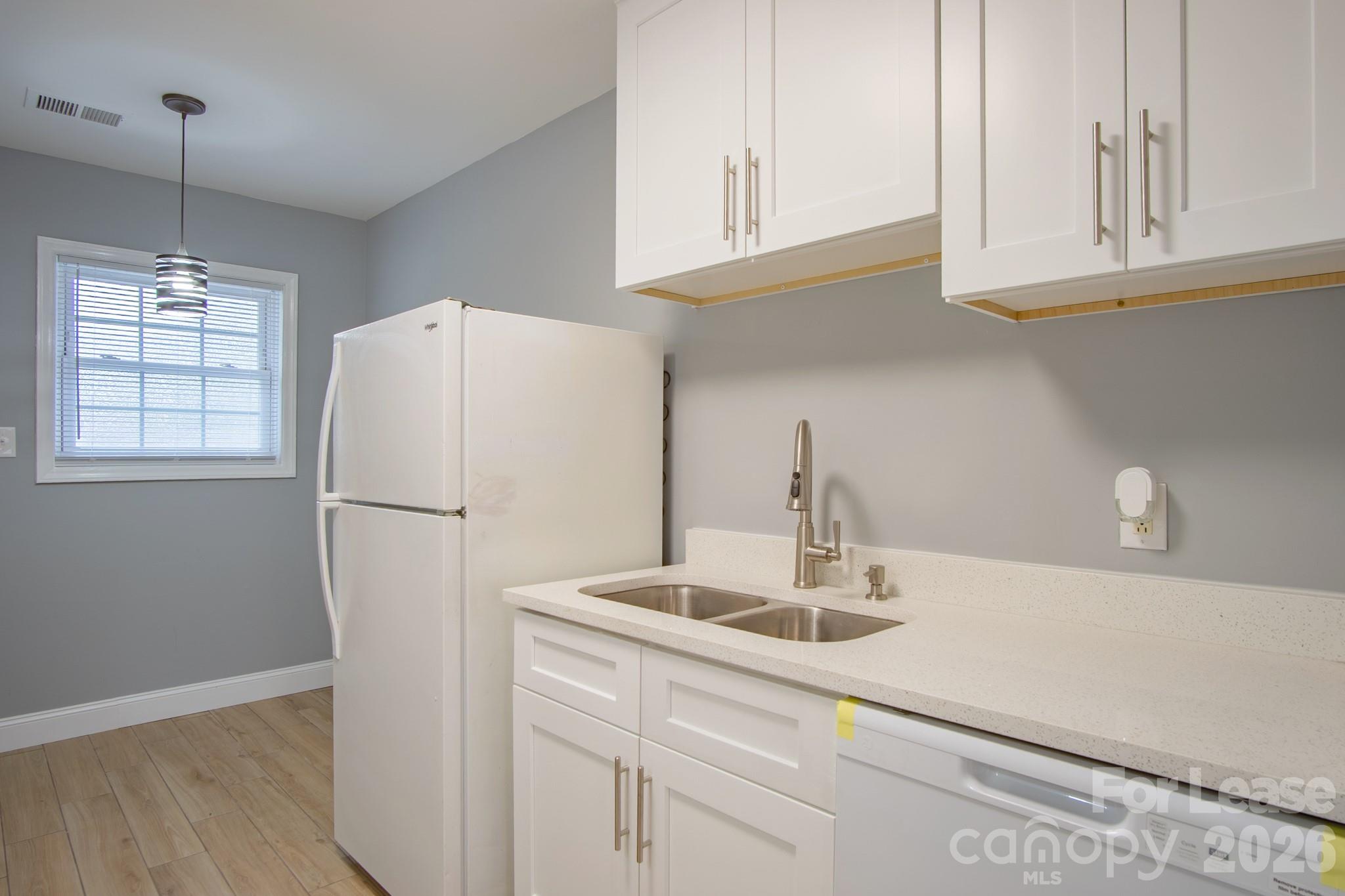 3519 Benard Avenue 4 Property Photo 6