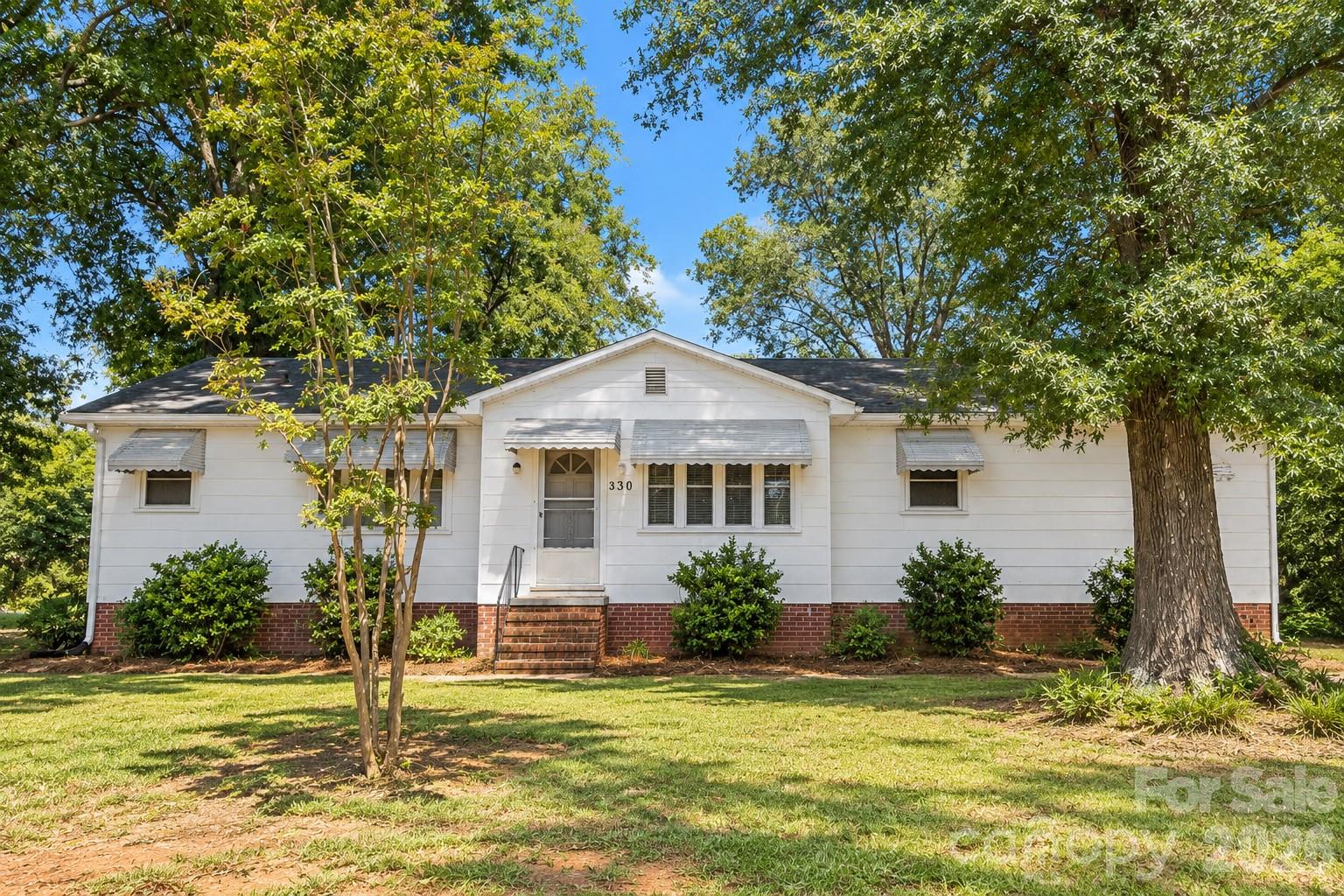 330 Holly Avenue Property Photo 1