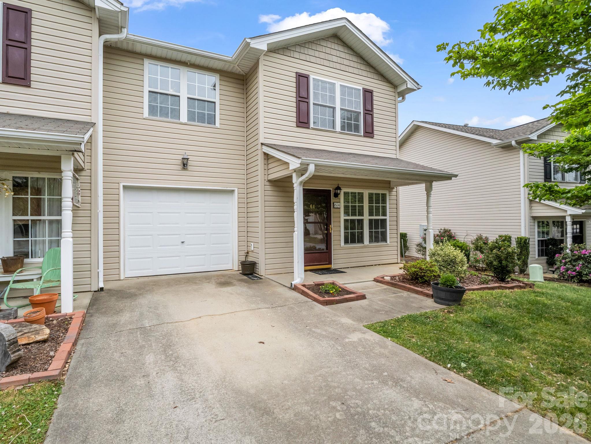 64 Lanceford Circle Property Photo 1