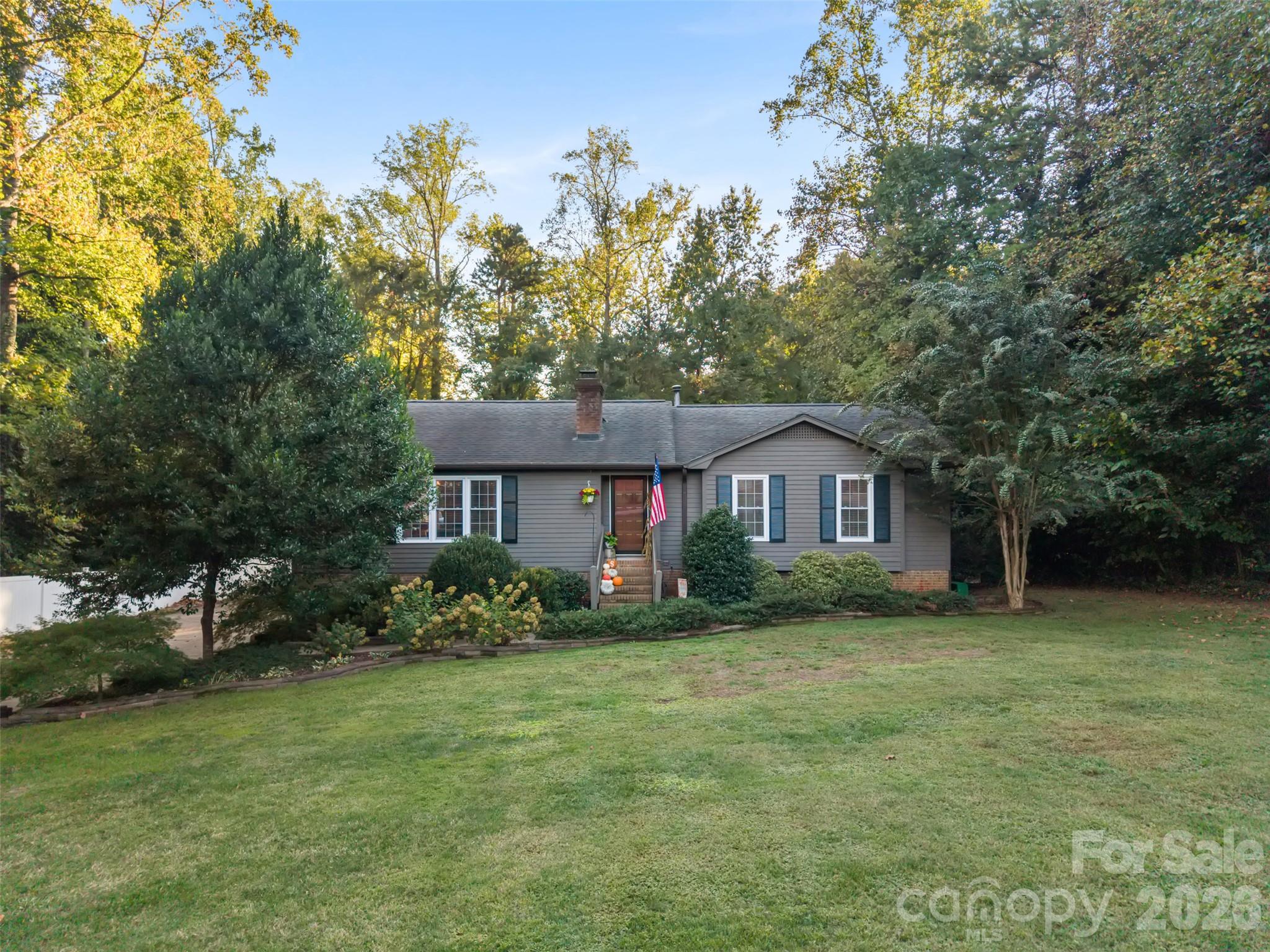 1118 Ford Drive Property Photo 2