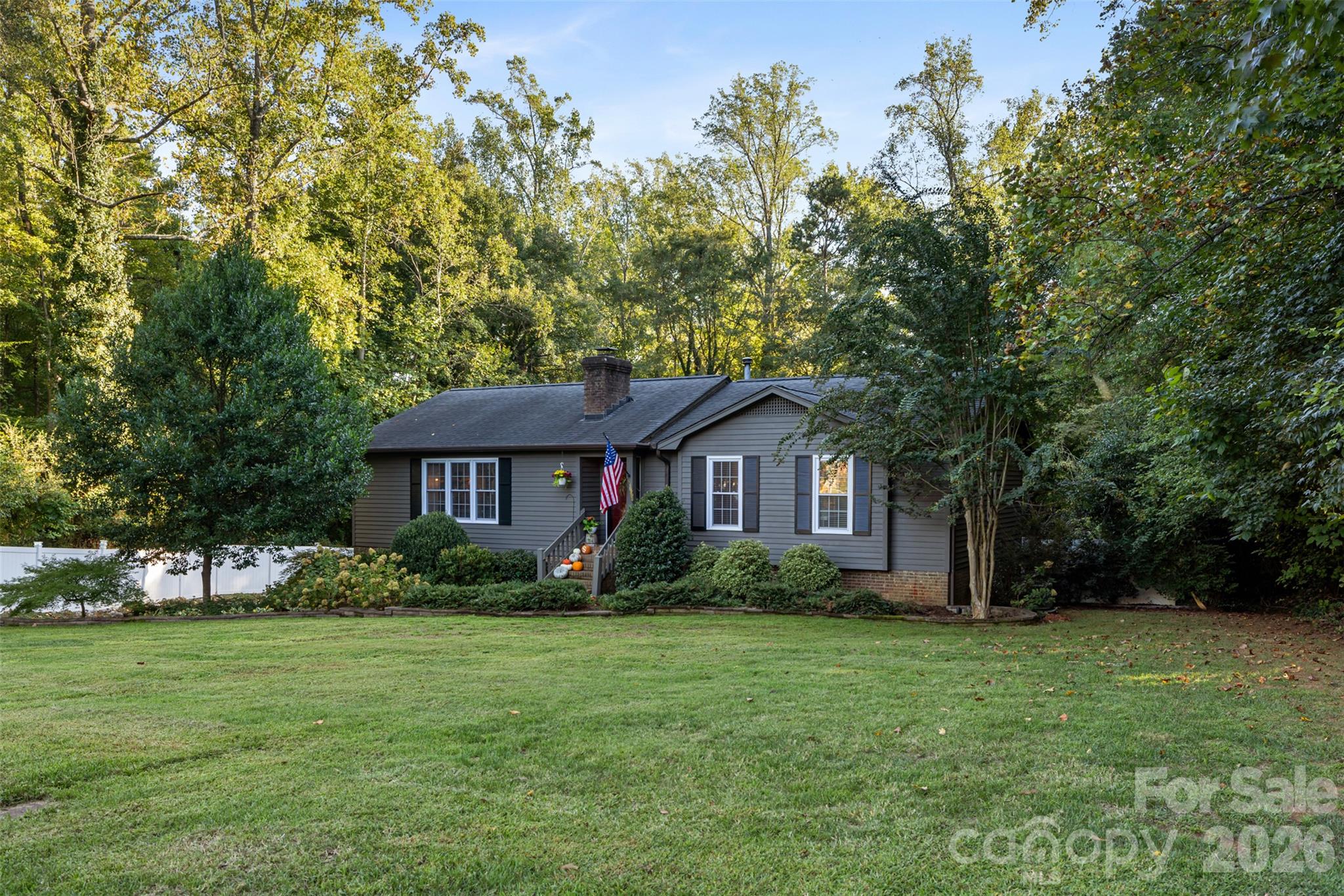 1118 Ford Drive Property Photo 3