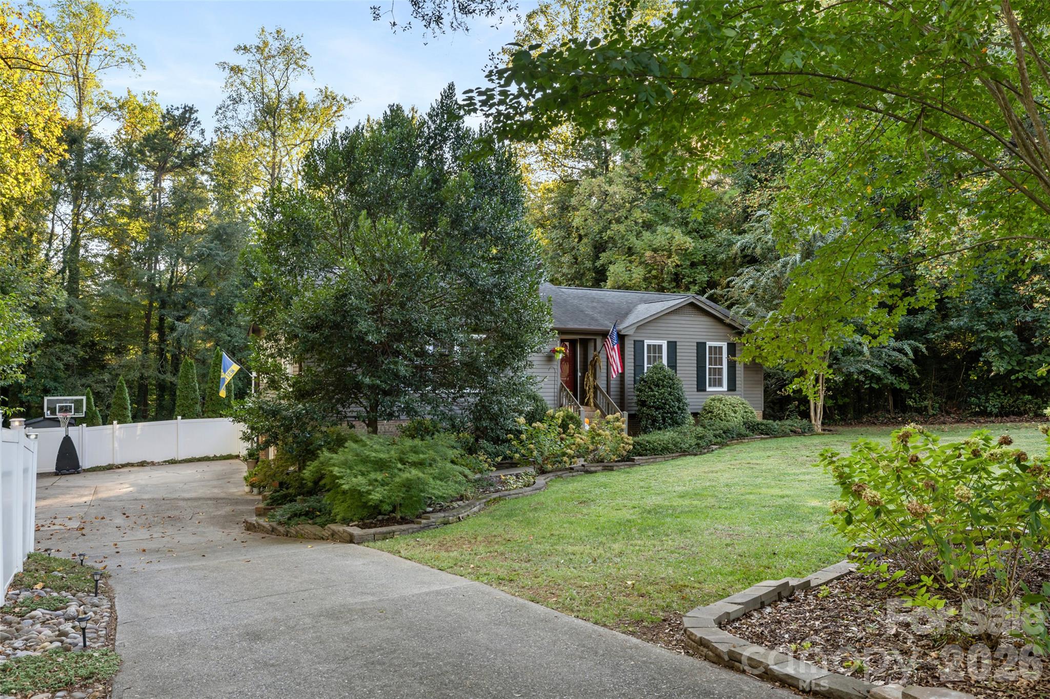 1118 Ford Drive Property Photo 4