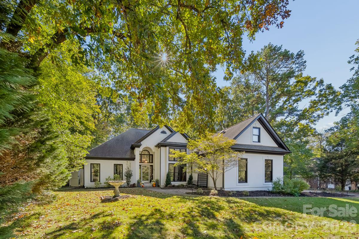 433 Wilby Drive Property Photo 1