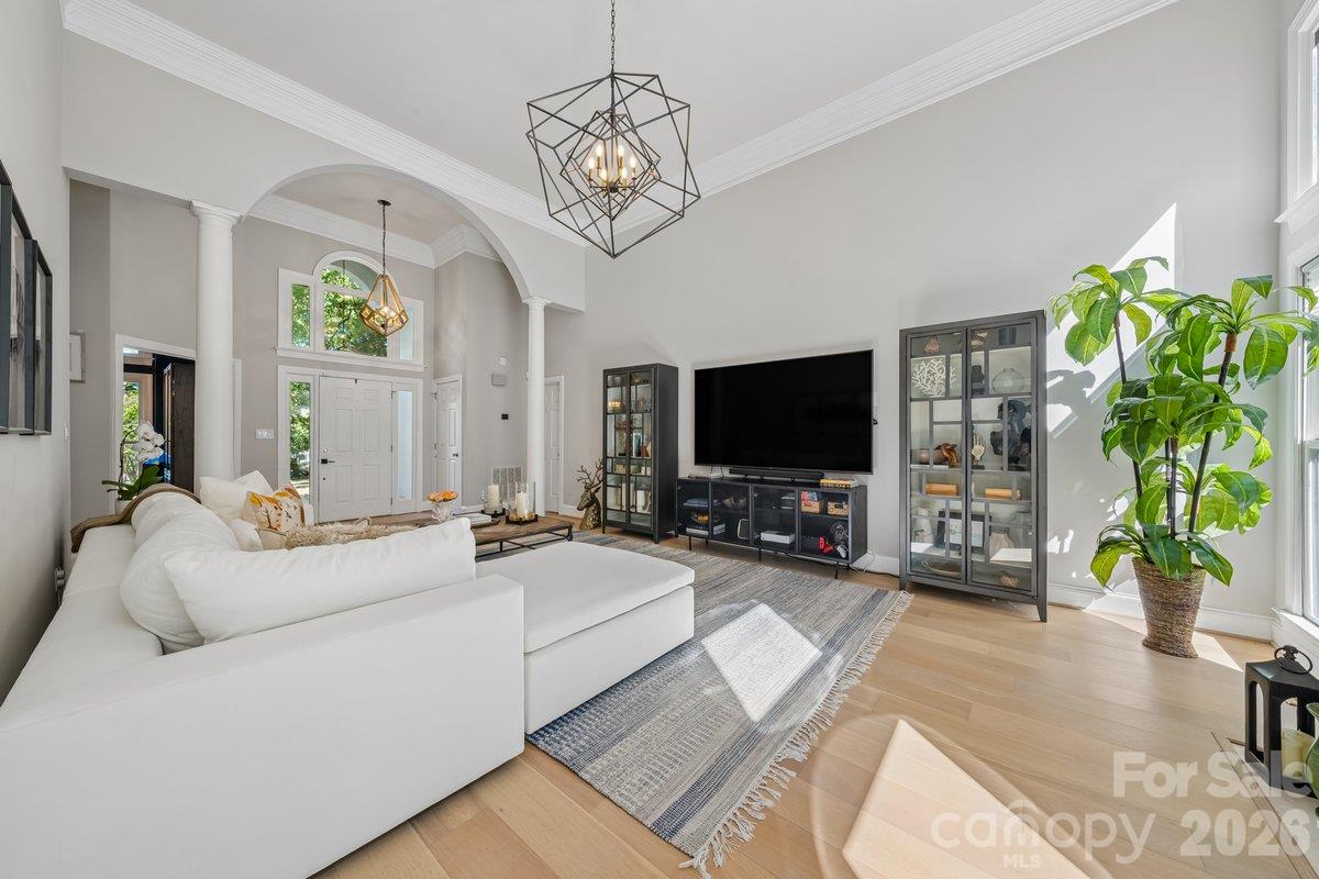 433 Wilby Drive Property Photo 8