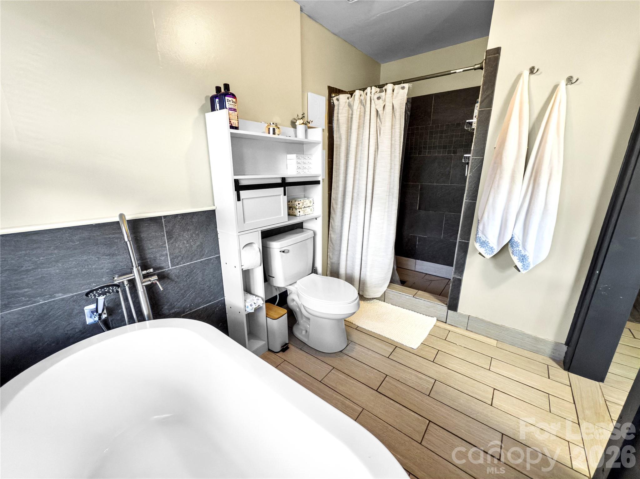 9808 Emerald Point Drive 4 Property Photo 14
