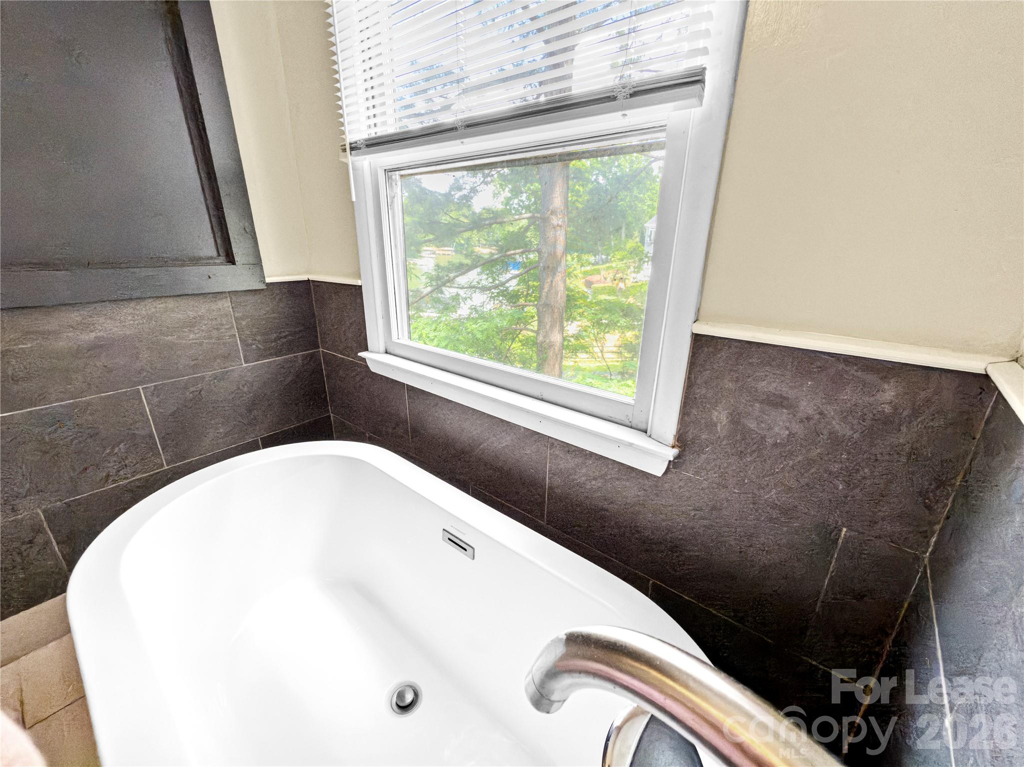 9808 Emerald Point Drive 4 Property Photo 15
