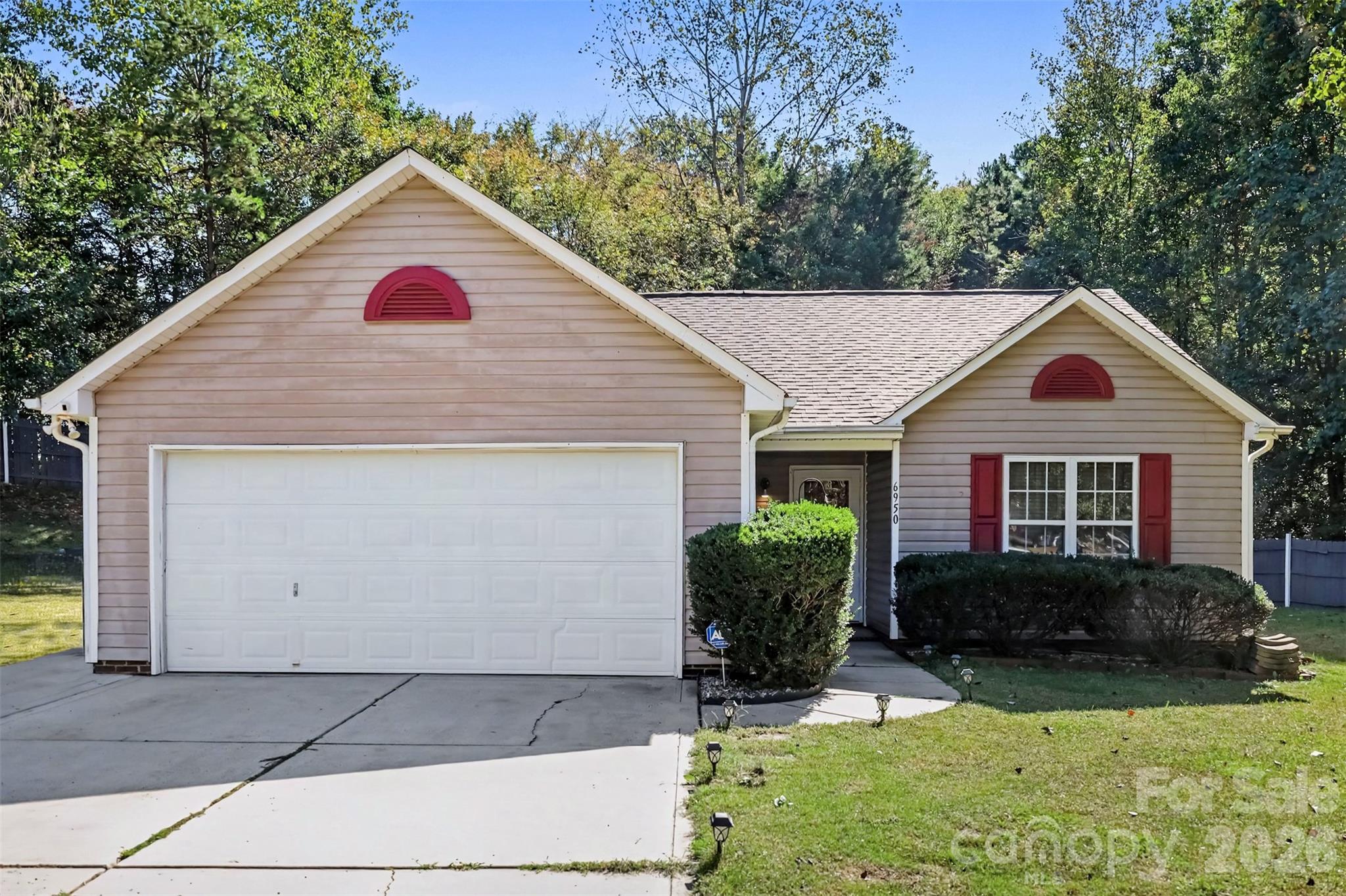 6950 Silver Garden Lane Property Photo 1