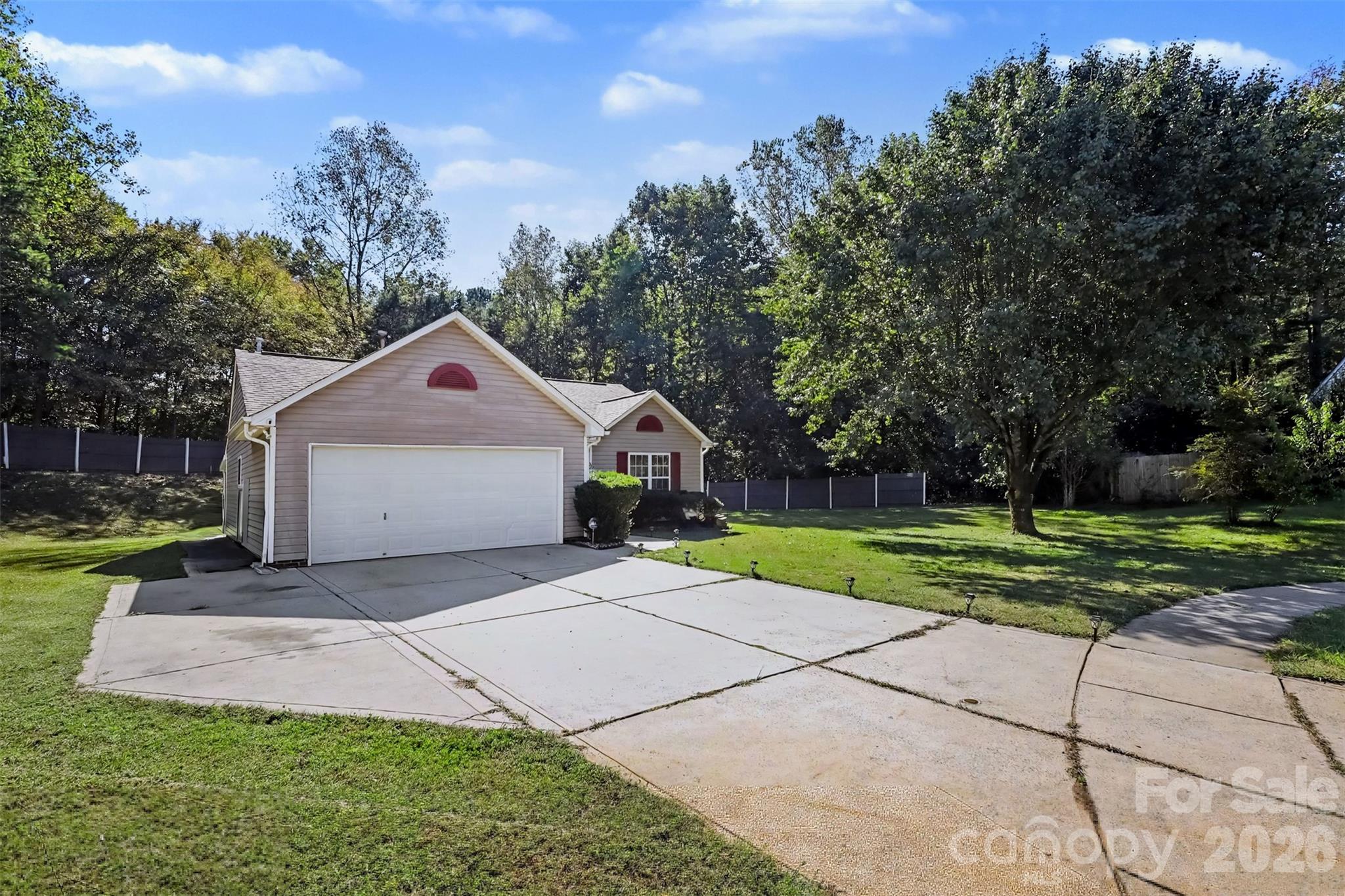 6950 Silver Garden Lane Property Photo 3