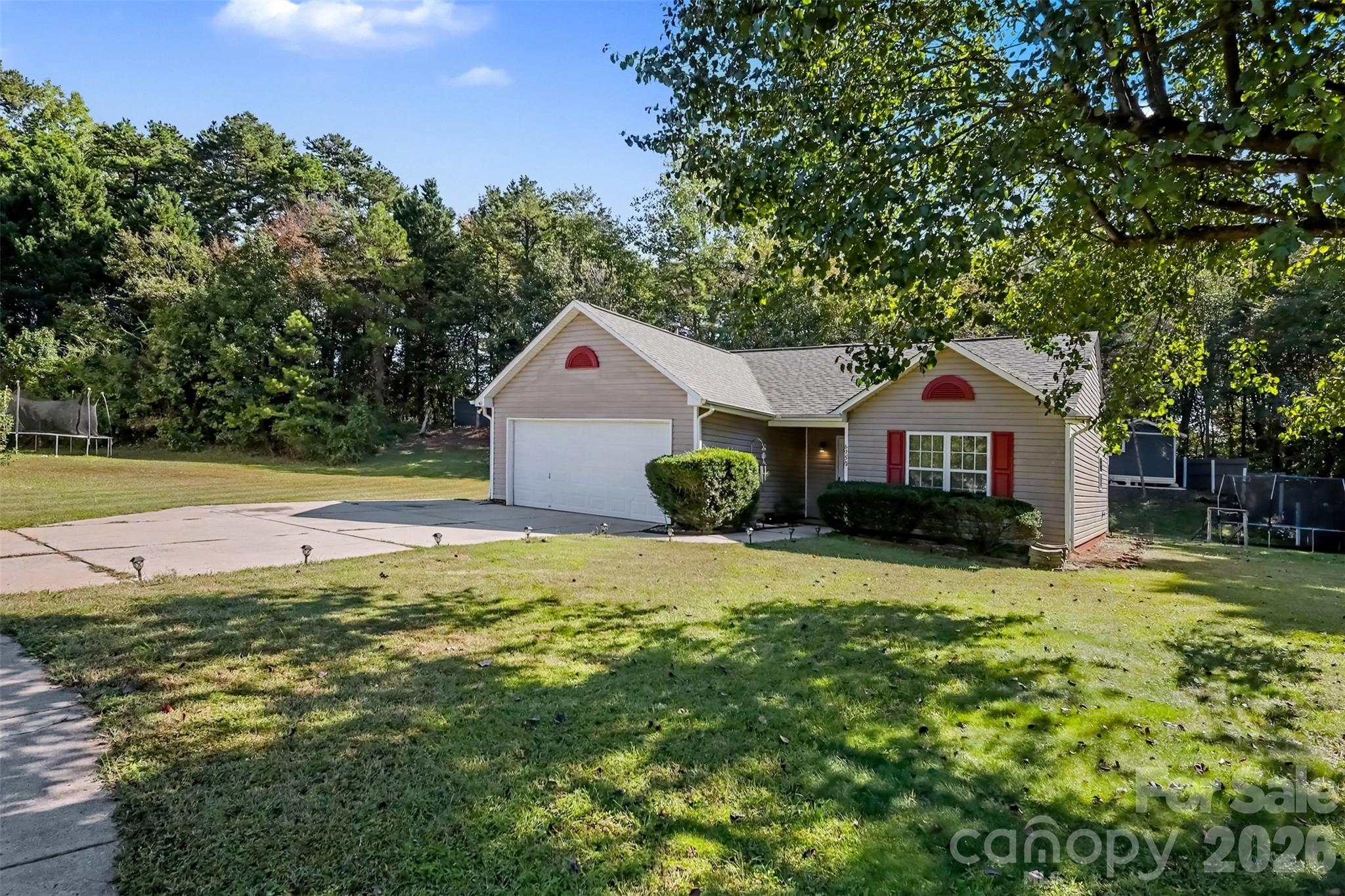 6950 Silver Garden Lane Property Photo 4