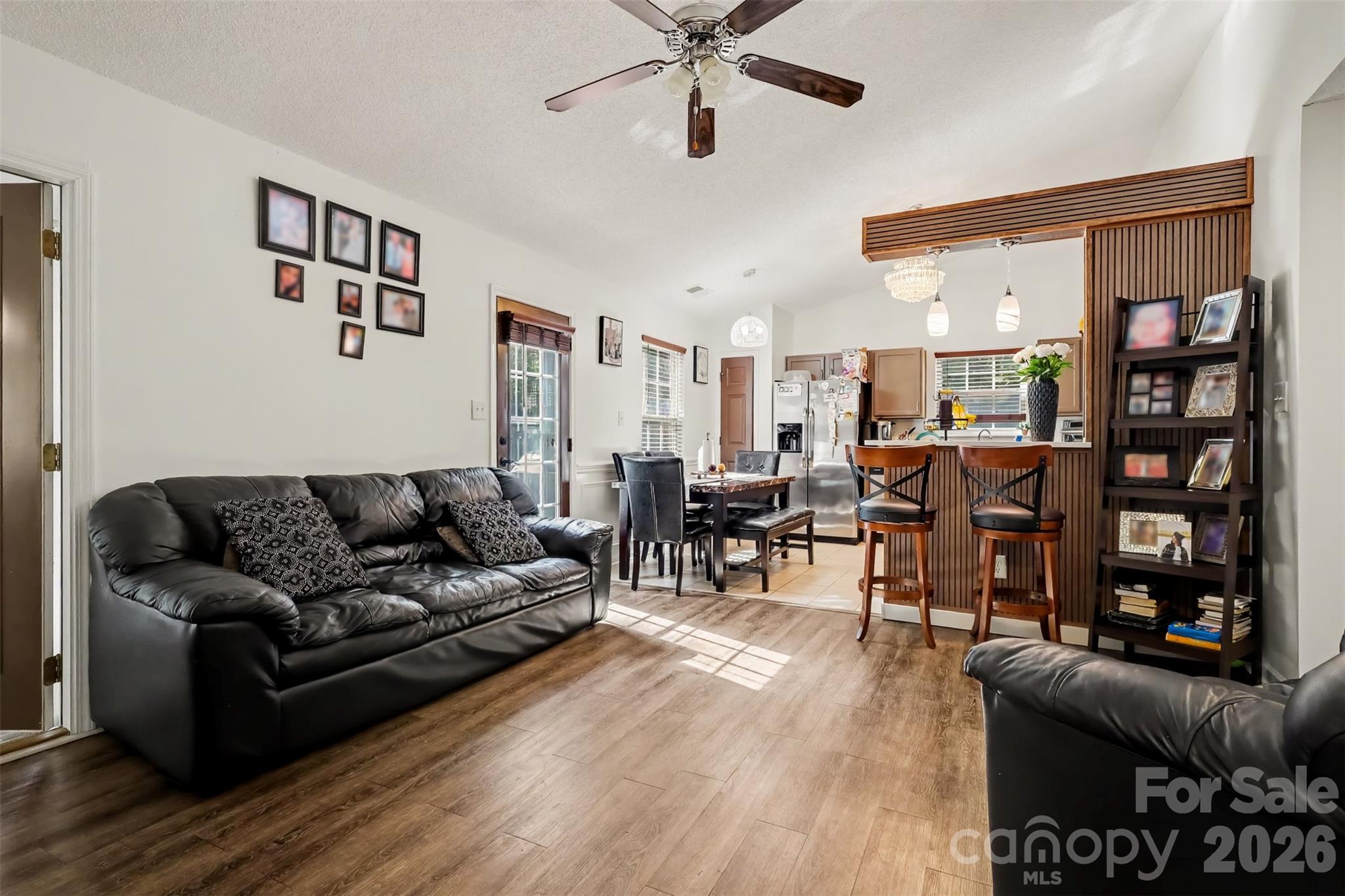 6950 Silver Garden Lane Property Photo 11