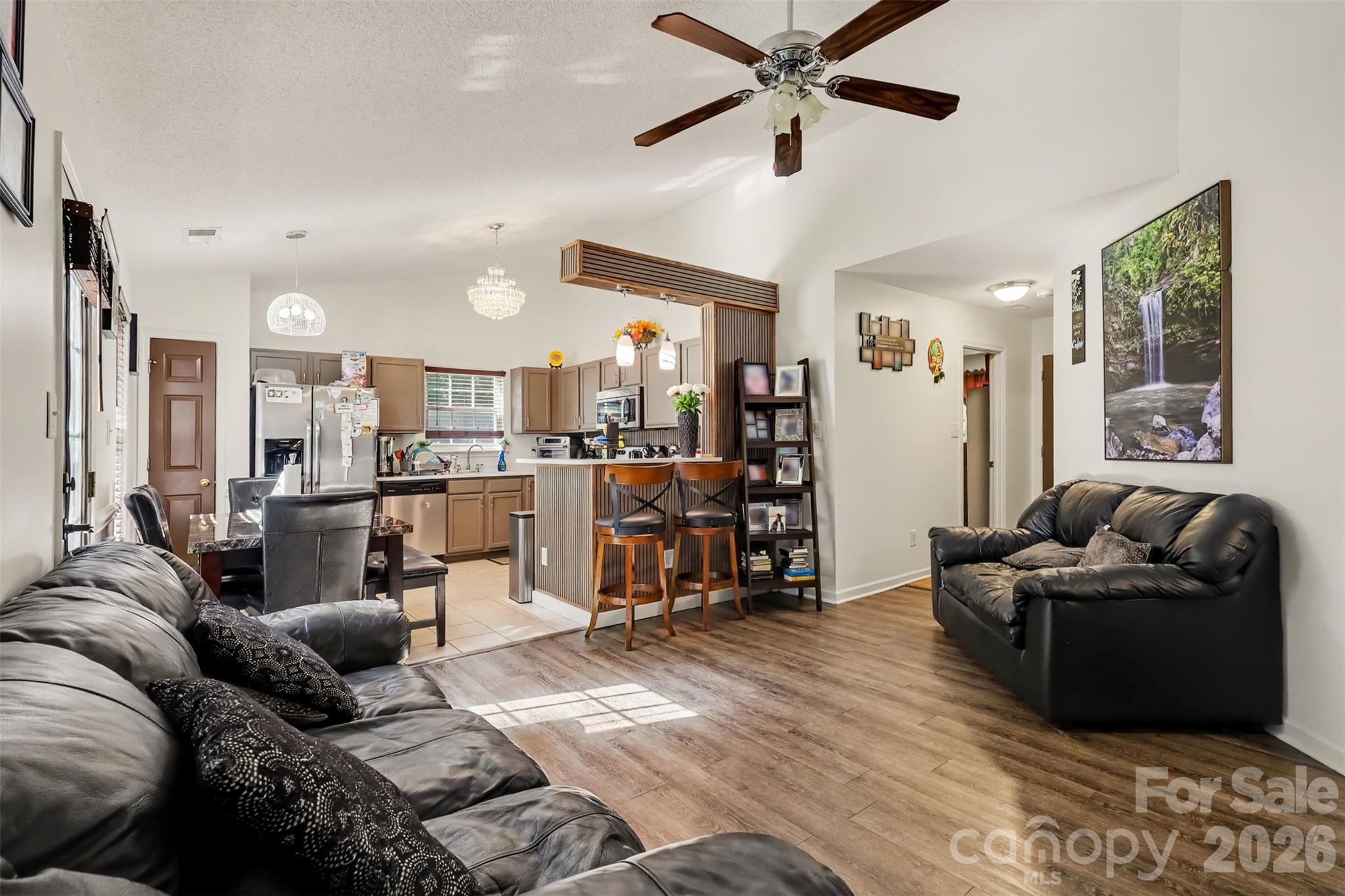 6950 Silver Garden Lane Property Photo 12