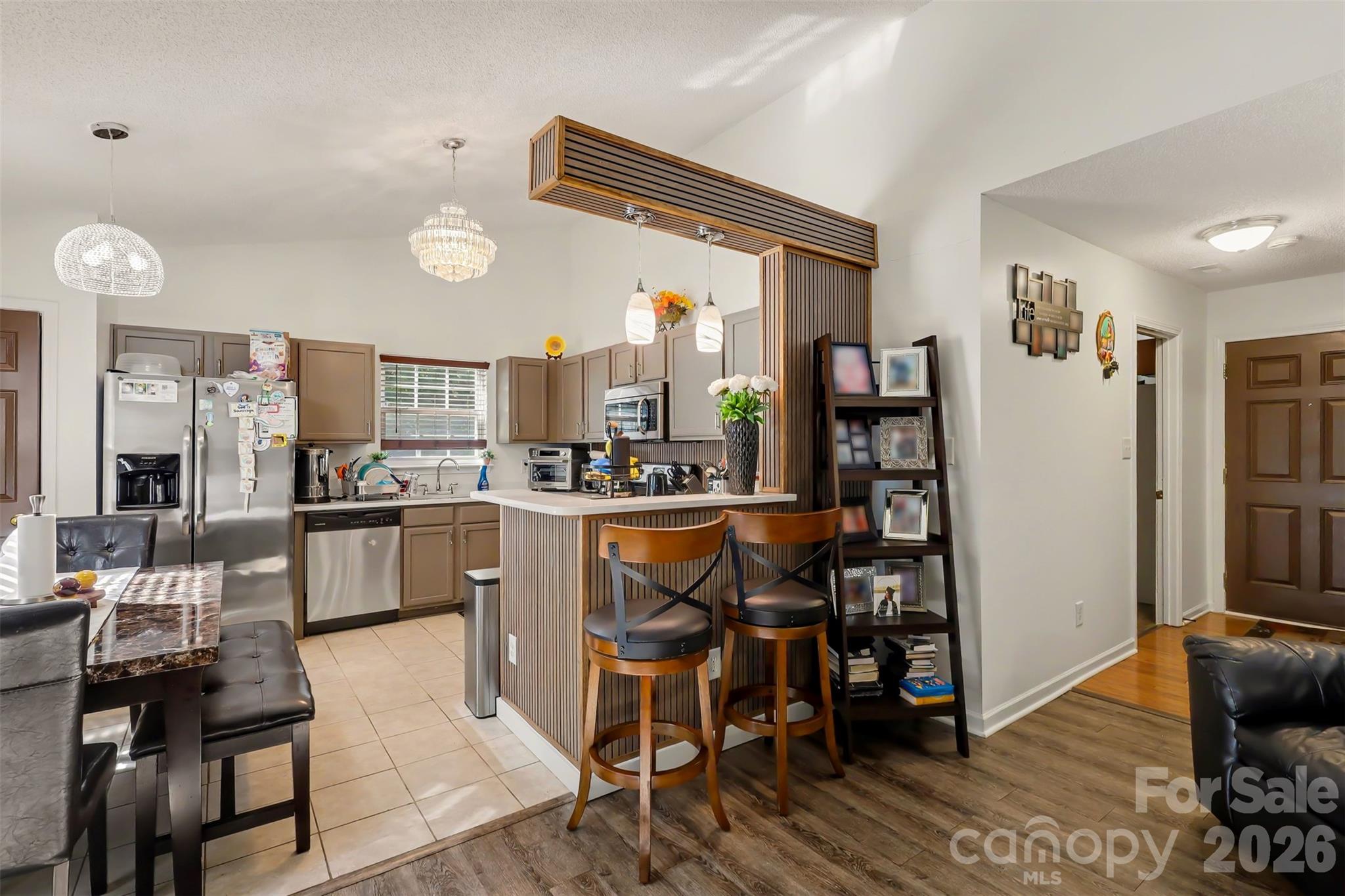 6950 Silver Garden Lane Property Photo 13