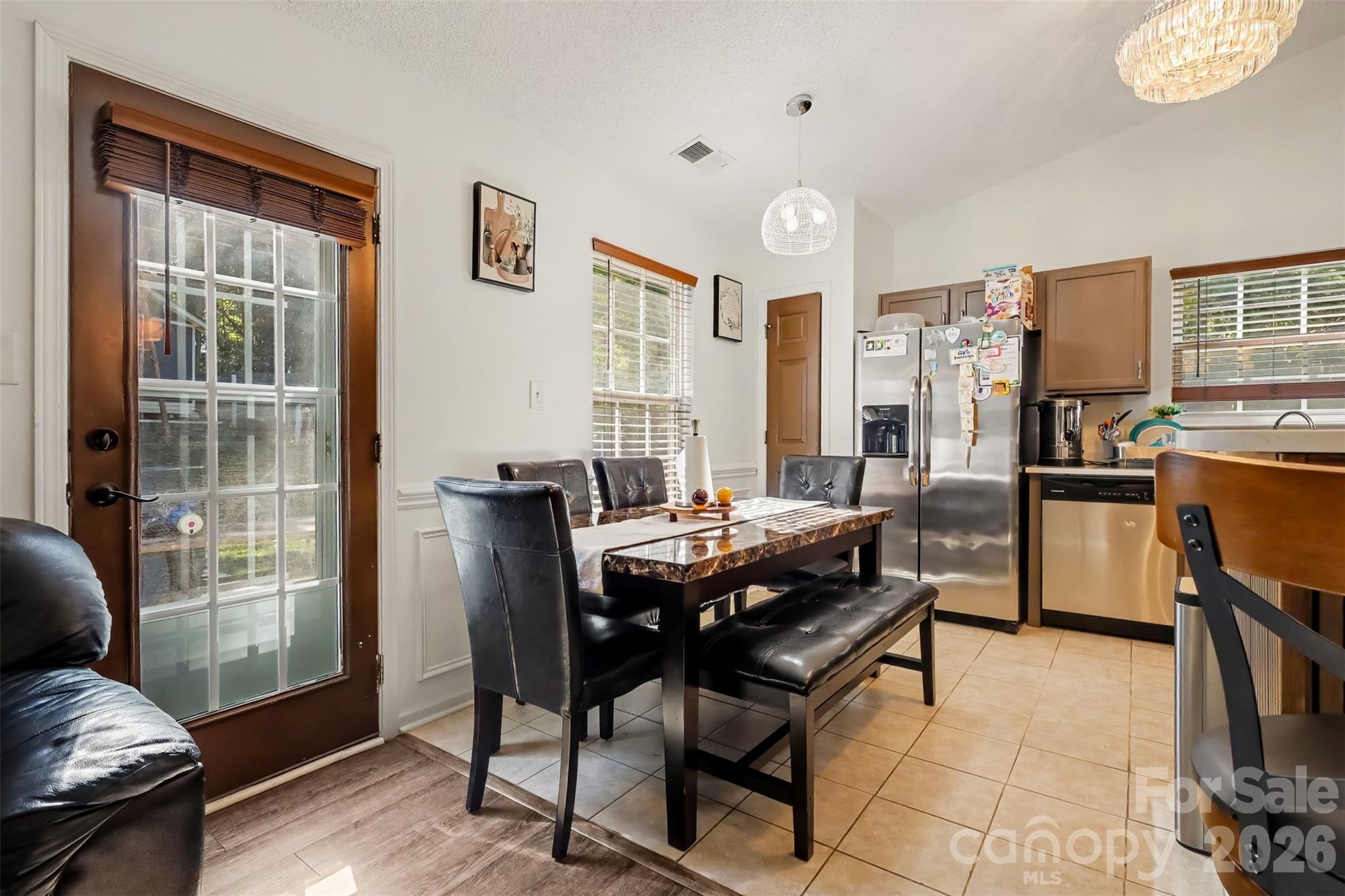 6950 Silver Garden Lane Property Photo 14