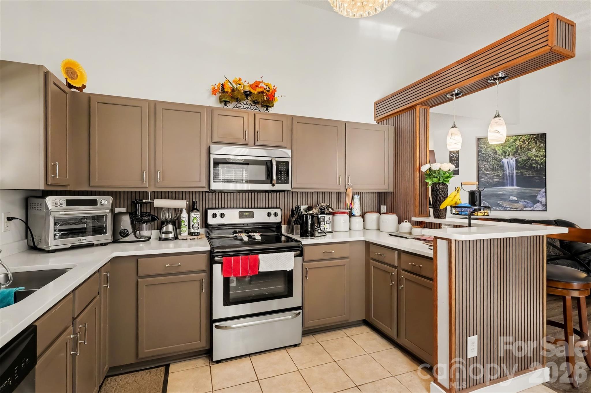 6950 Silver Garden Lane Property Photo 16