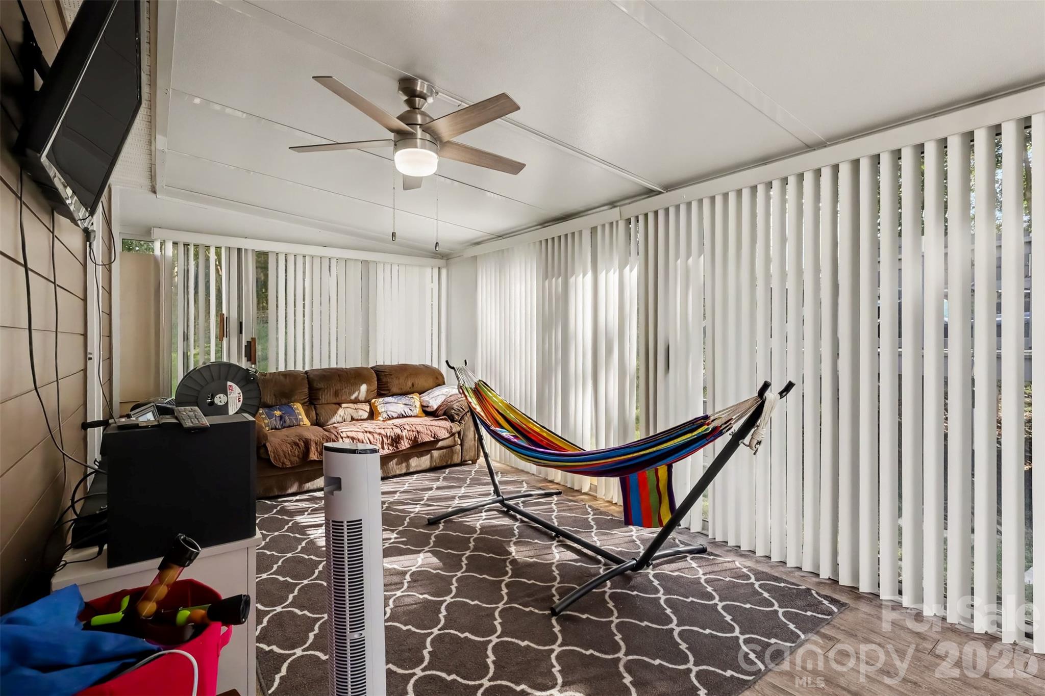 6950 Silver Garden Lane Property Photo 17
