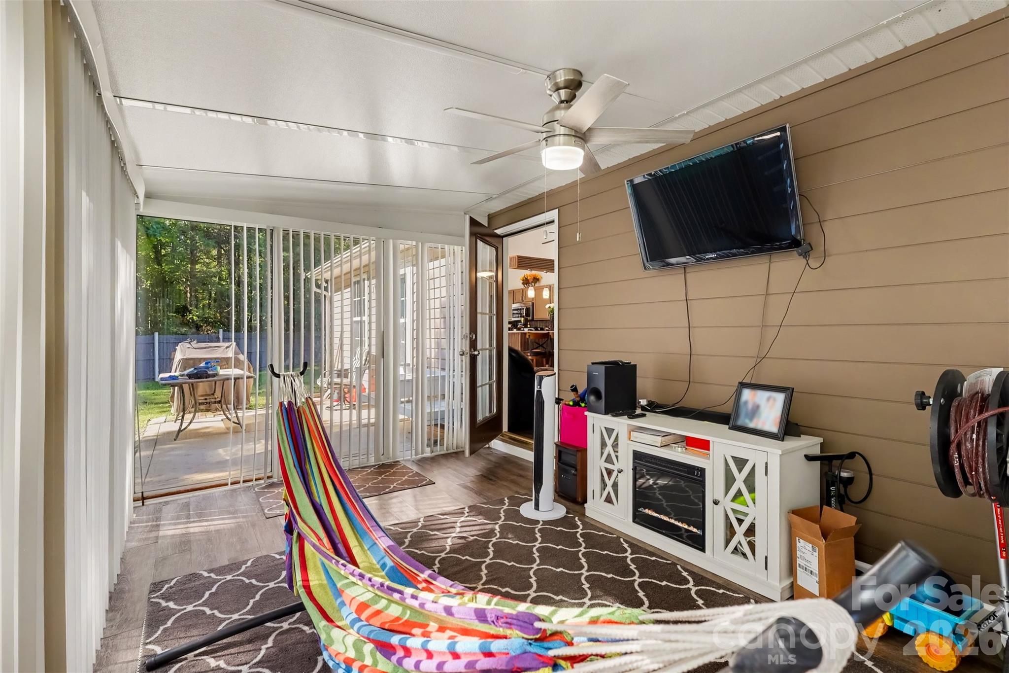 6950 Silver Garden Lane Property Photo 19