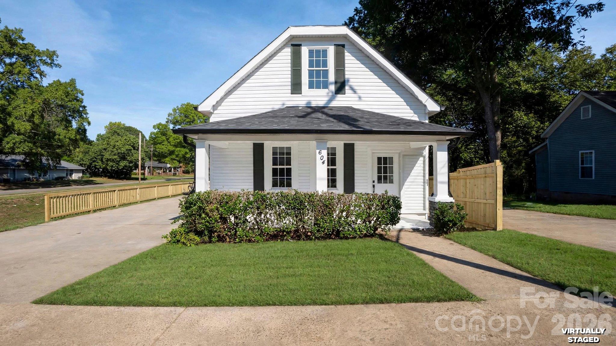 604 Oak Street Property Photo 1