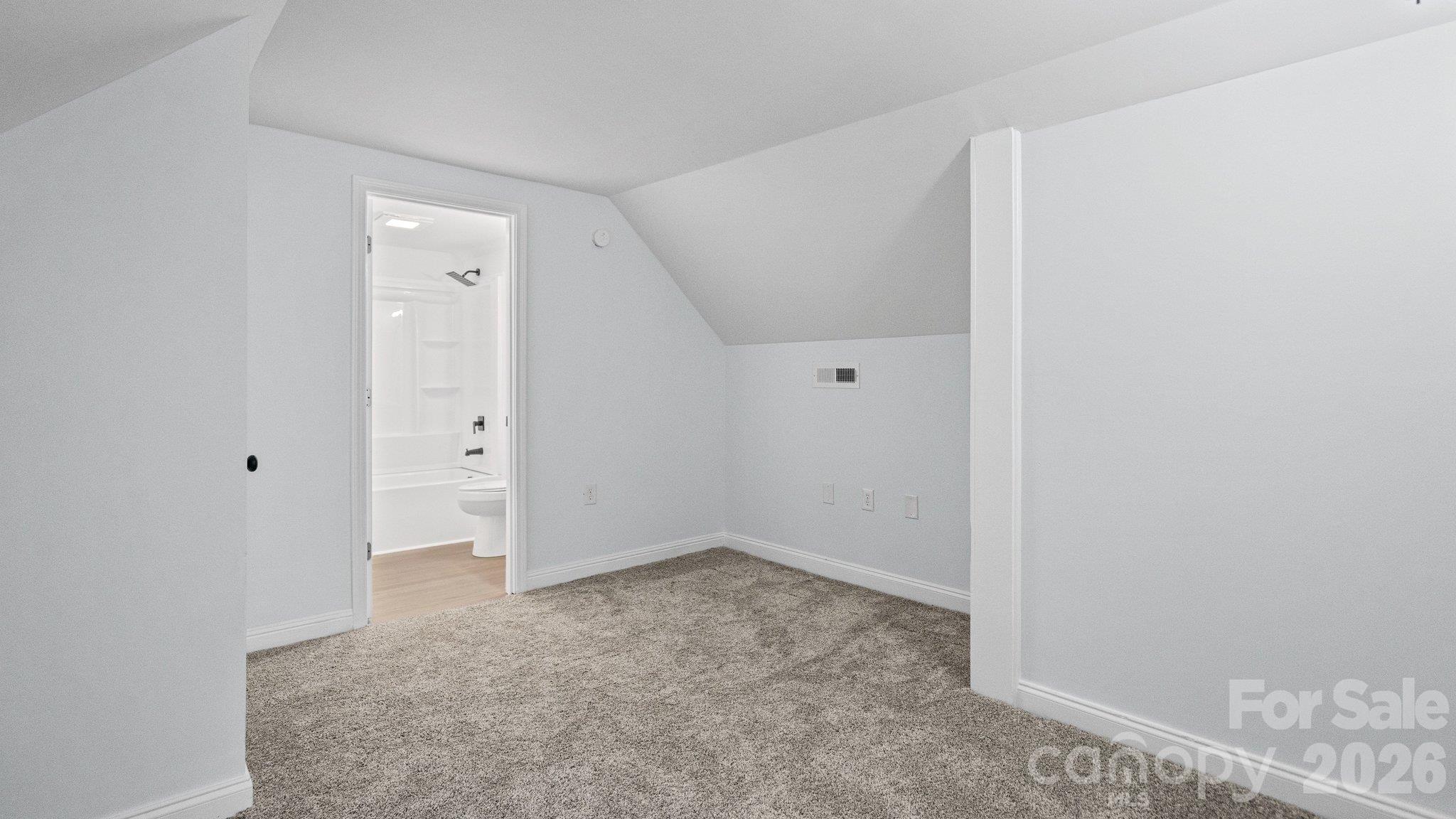 604 Oak Street Property Photo 22