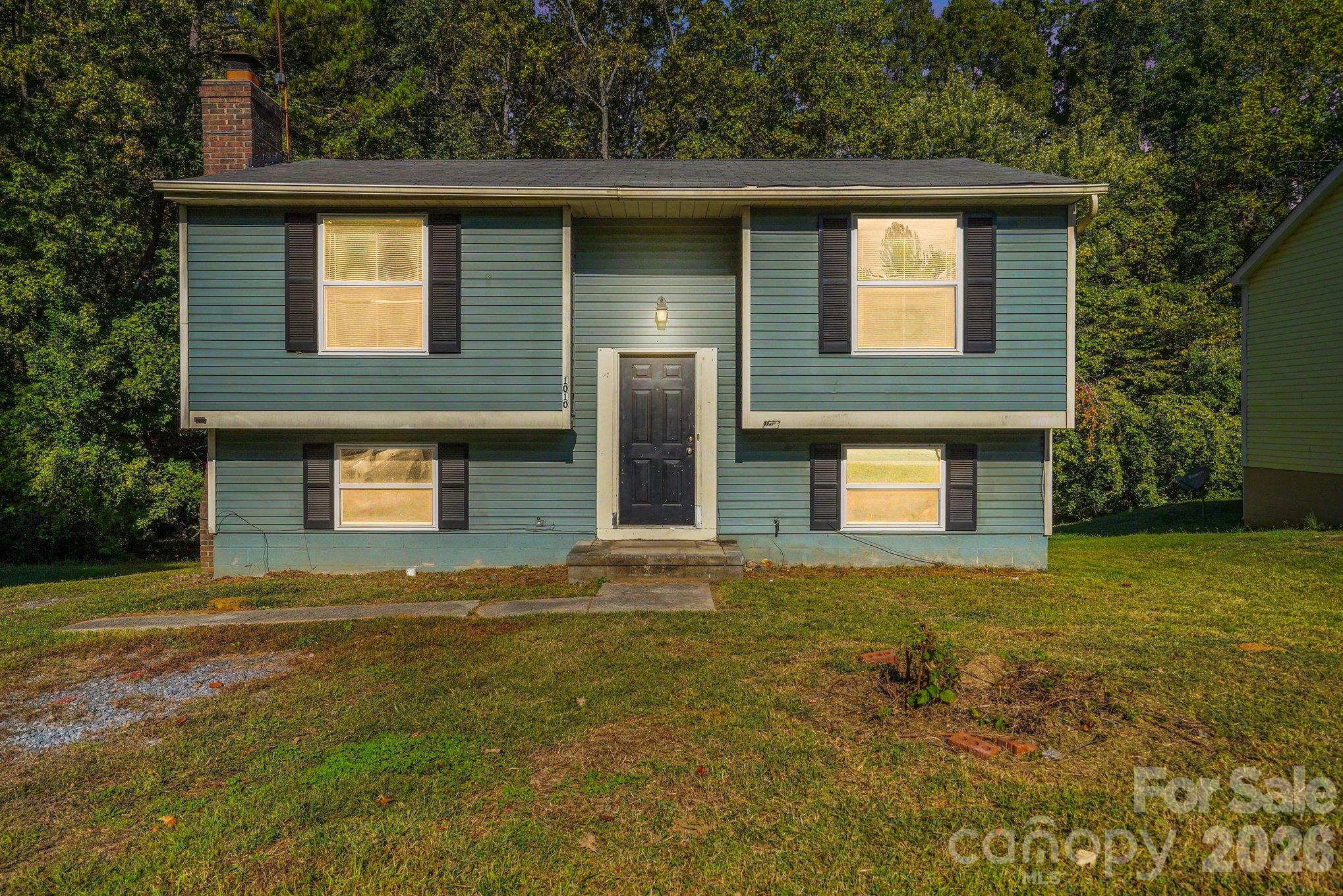 1010 Glenfiddich Drive Property Photo 1
