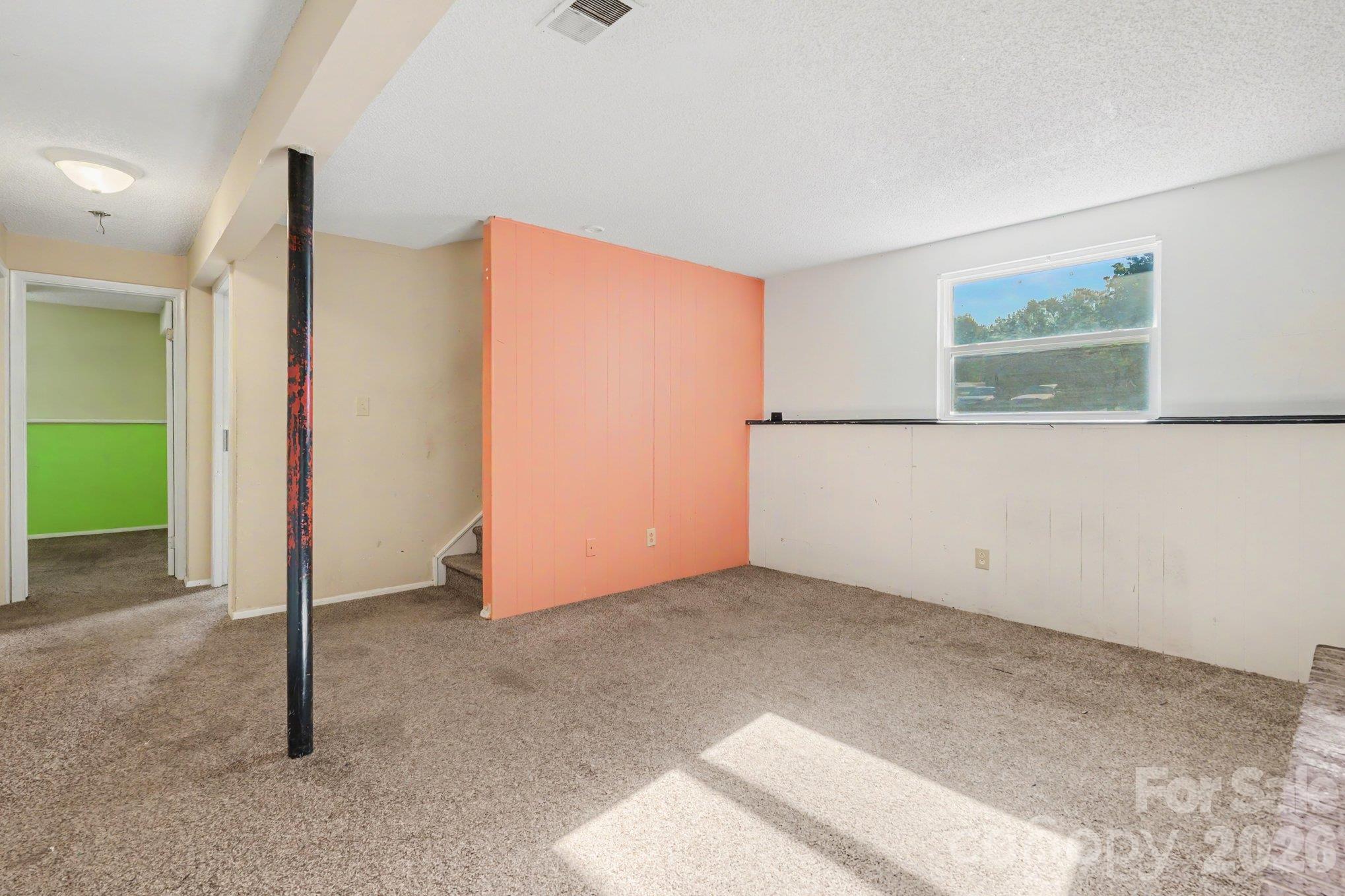 1010 Glenfiddich Drive Property Photo 5