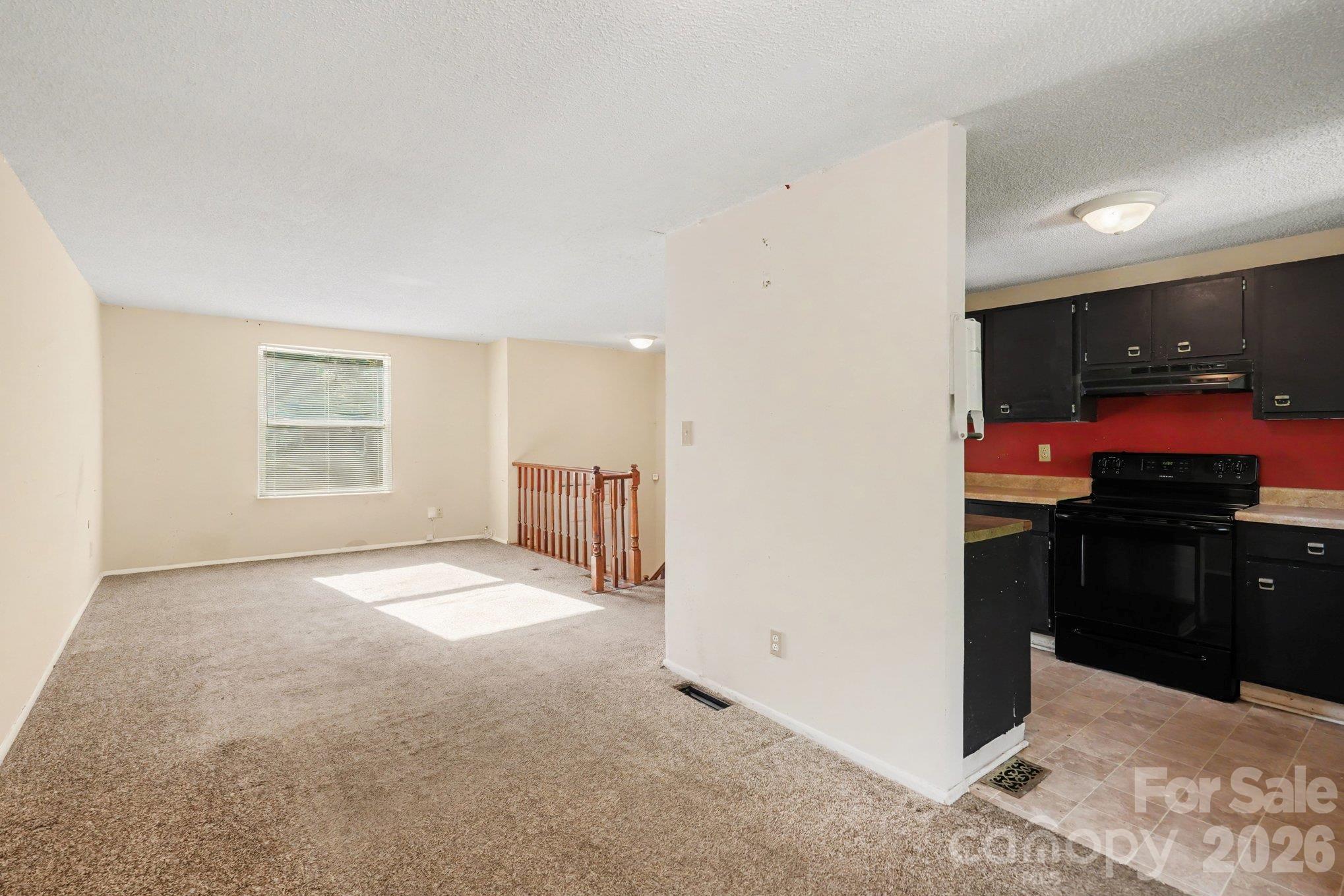 1010 Glenfiddich Drive Property Photo 7