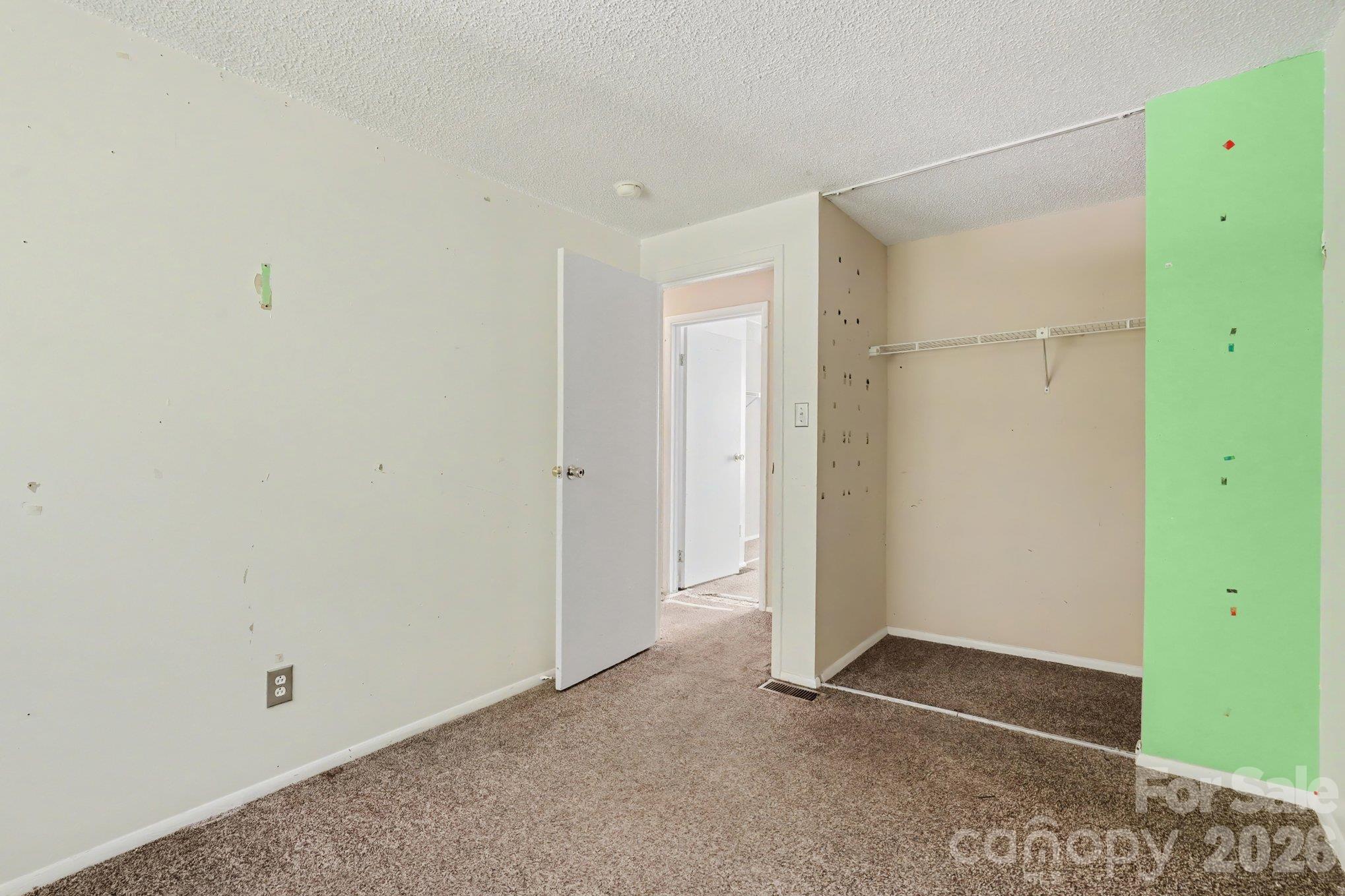 1010 Glenfiddich Drive Property Photo 12