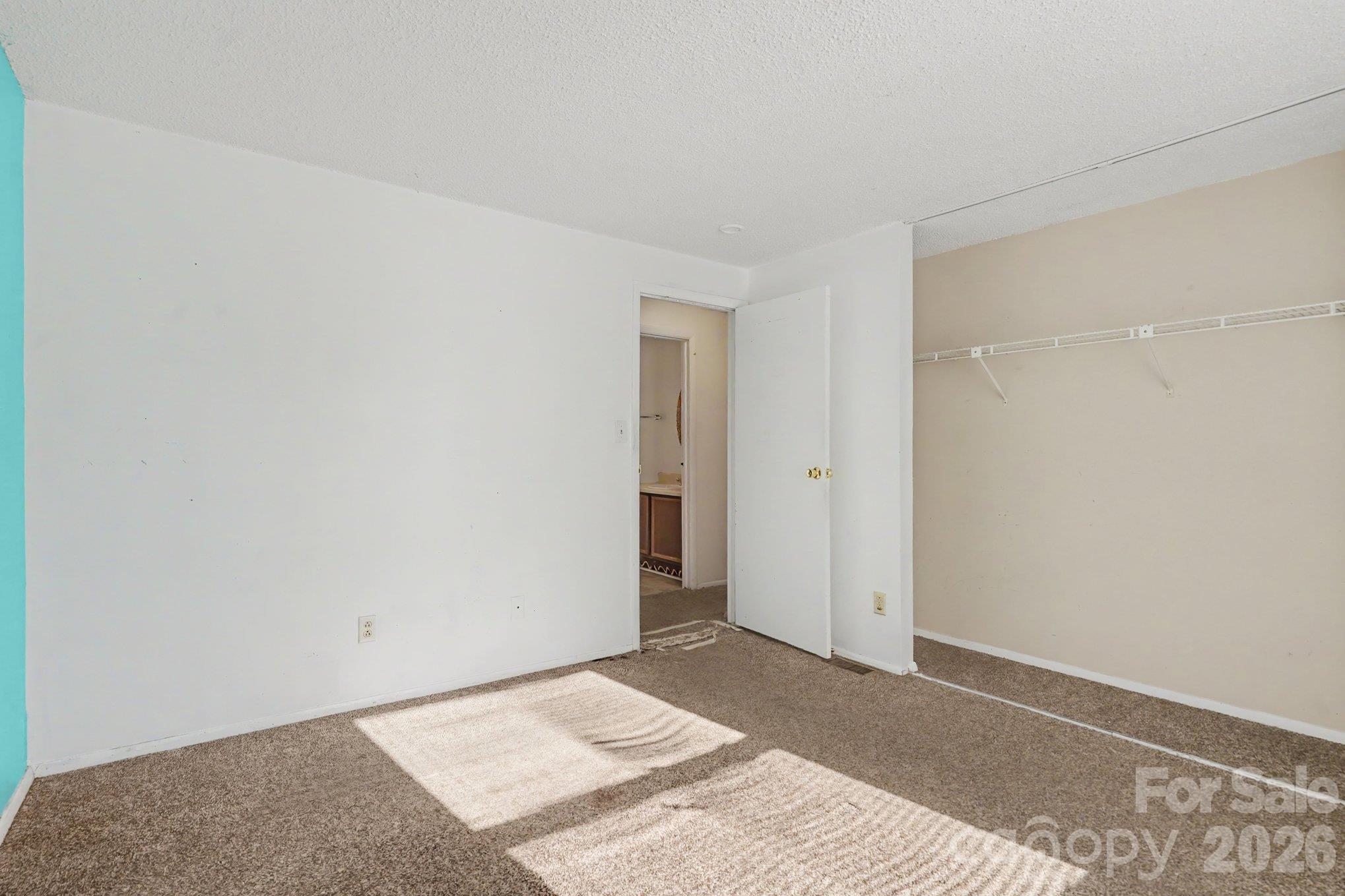 1010 Glenfiddich Drive Property Photo 14