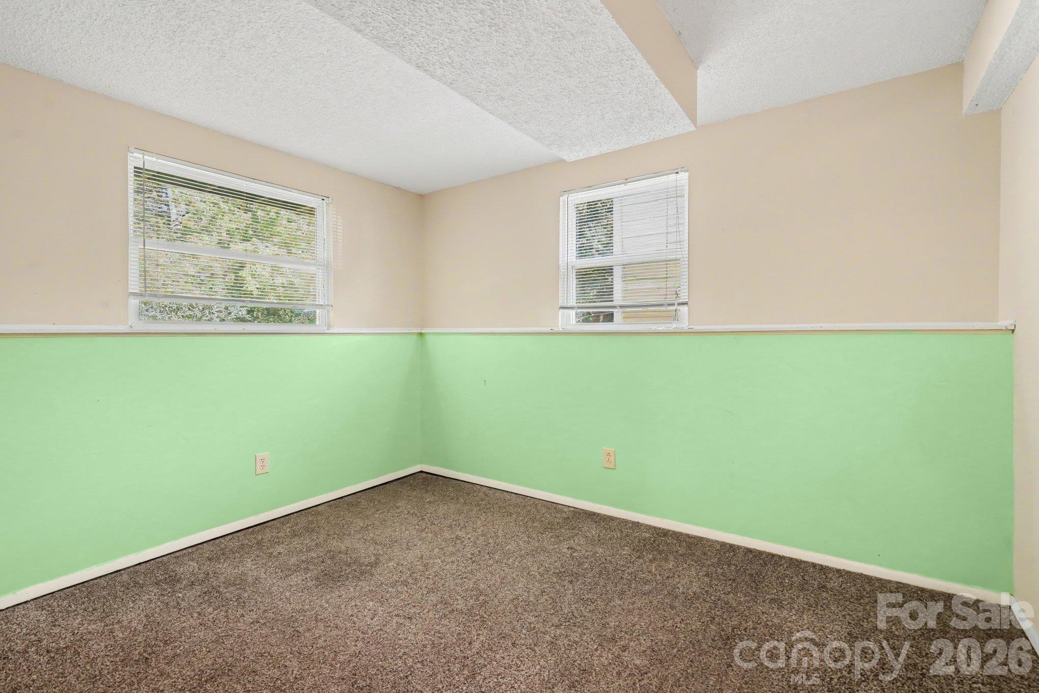 1010 Glenfiddich Drive Property Photo 18