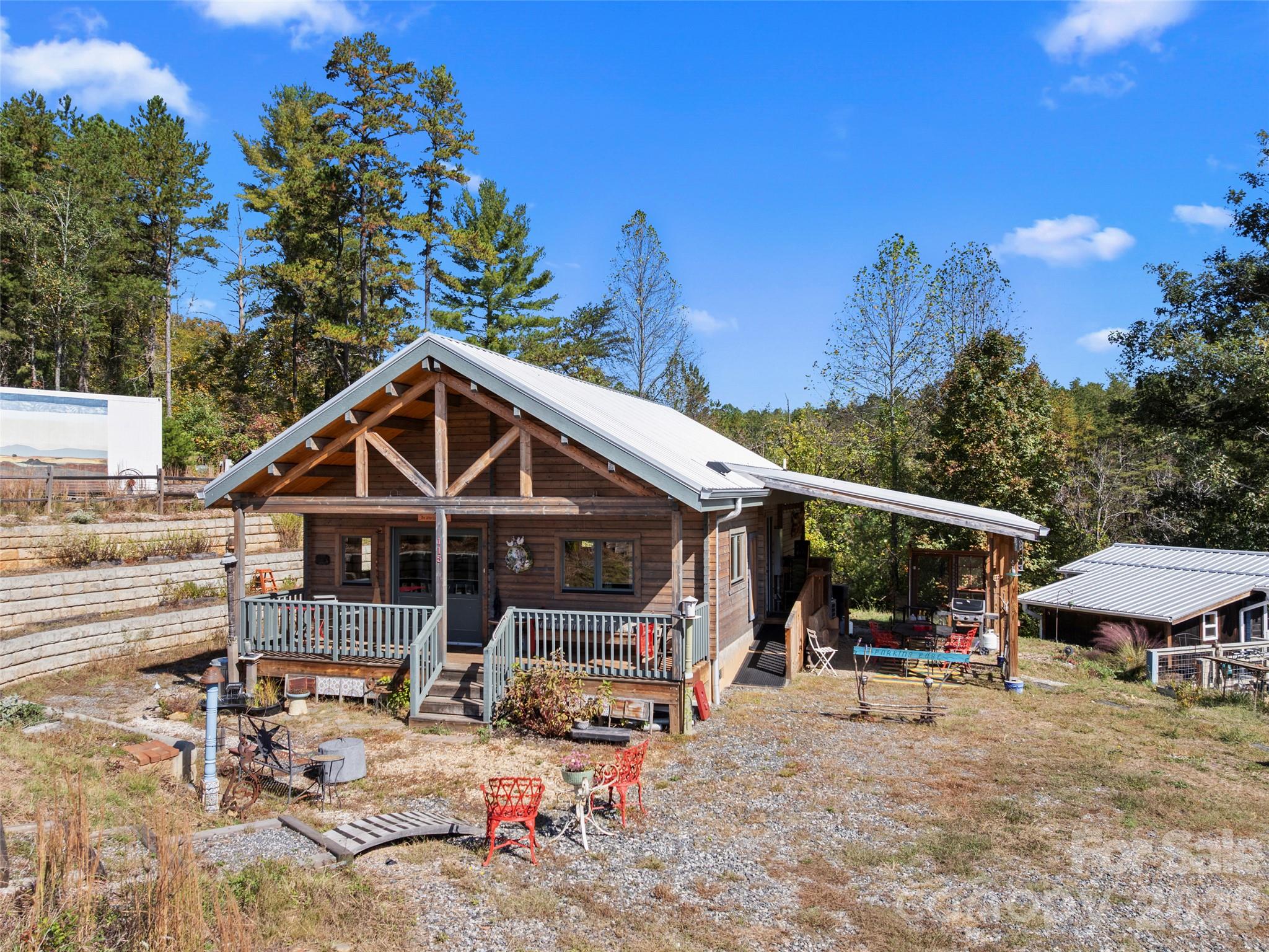 115 Upper Calm Drive Property Photo 1
