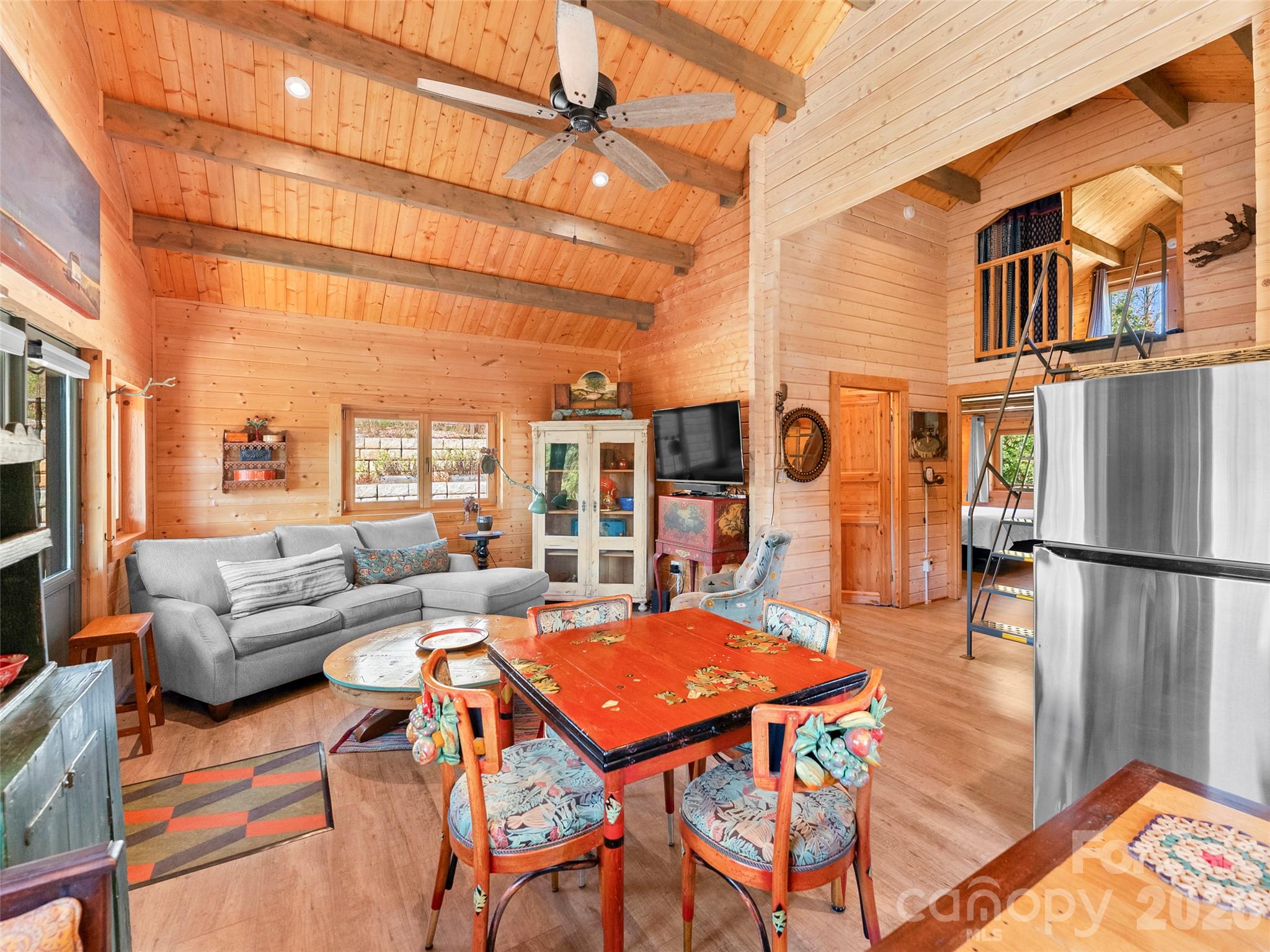 115 Upper Calm Drive Property Photo 3