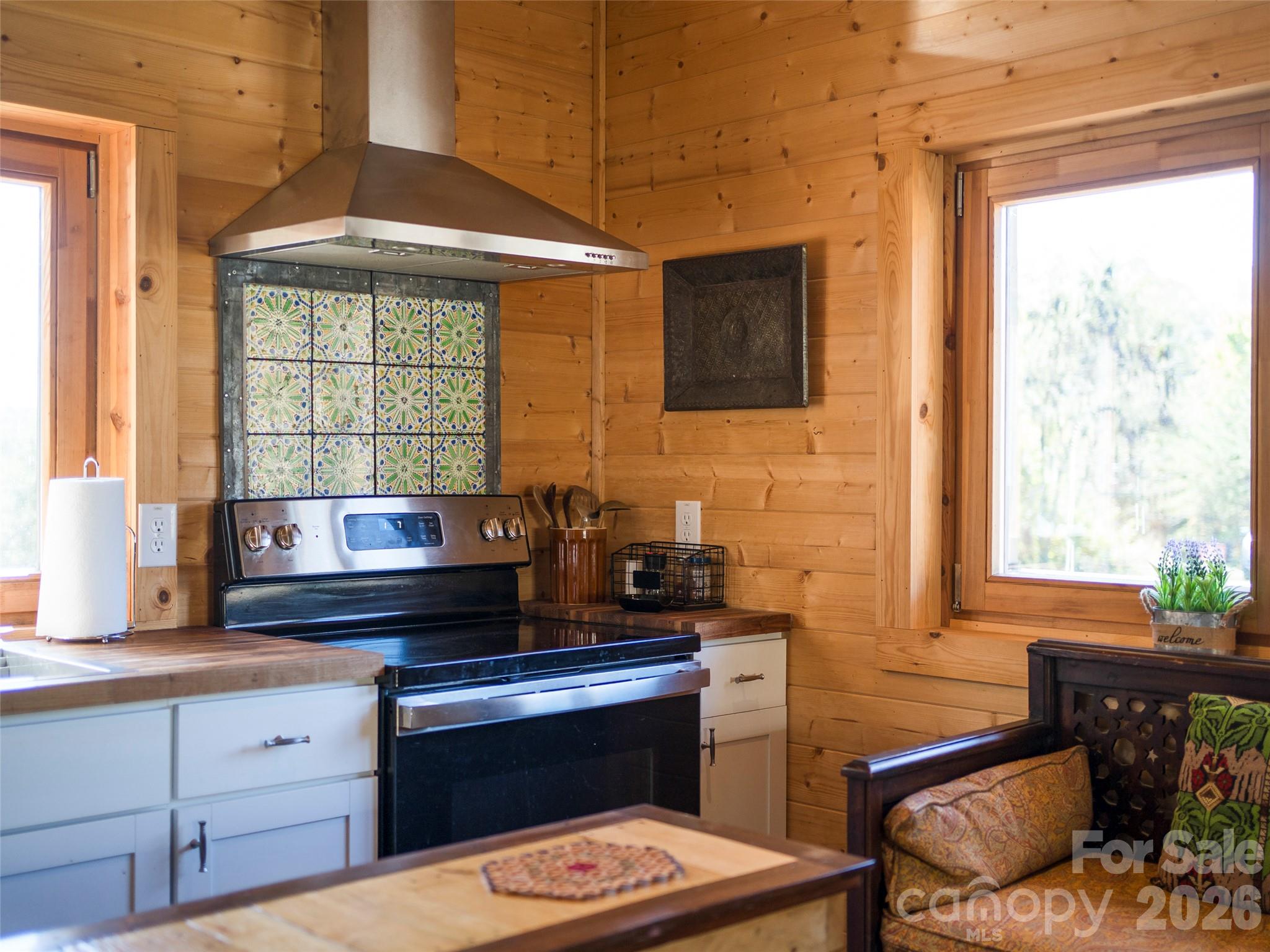 115 Upper Calm Drive Property Photo 6