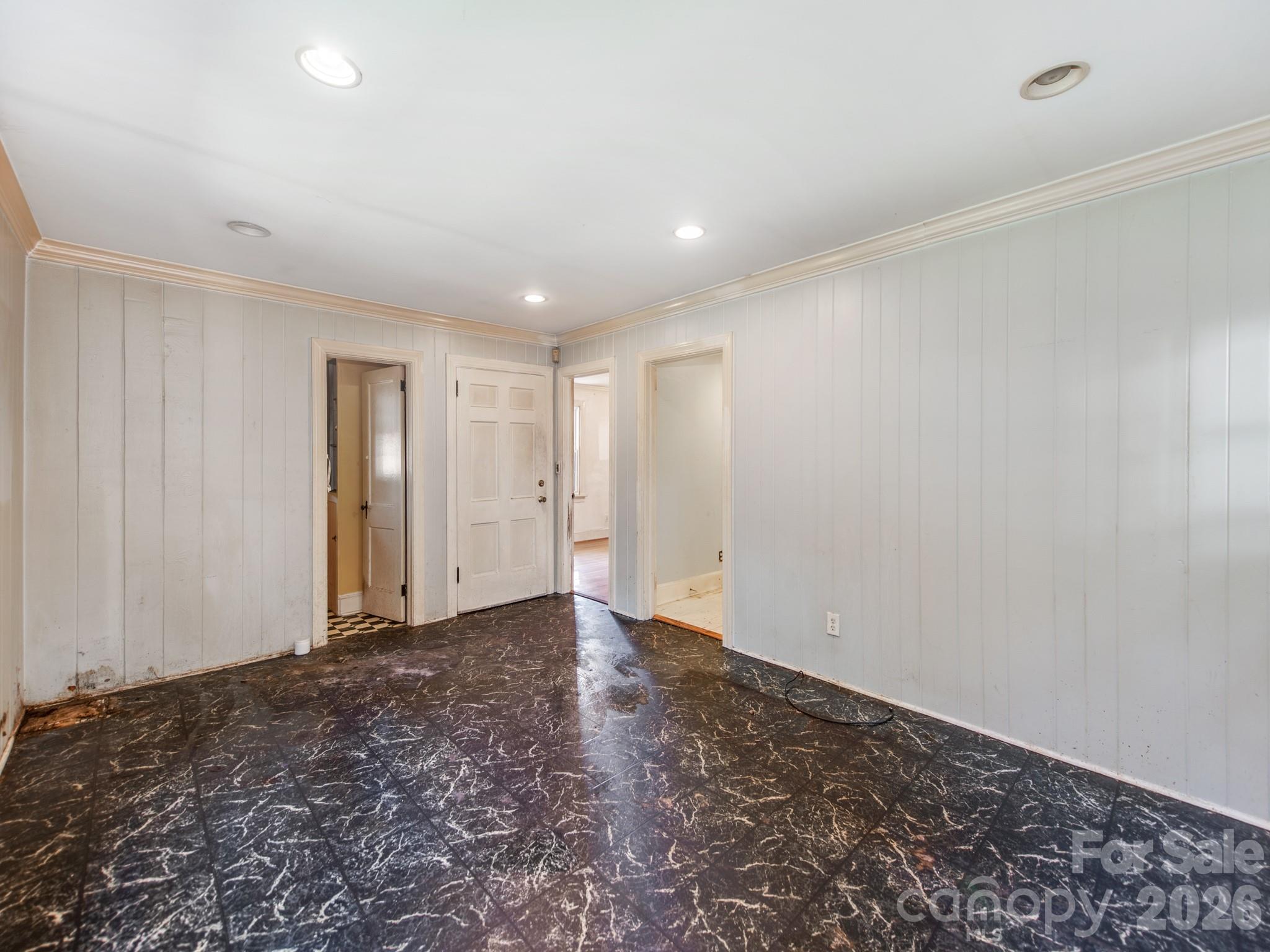 713 Lee Street Property Photo 19